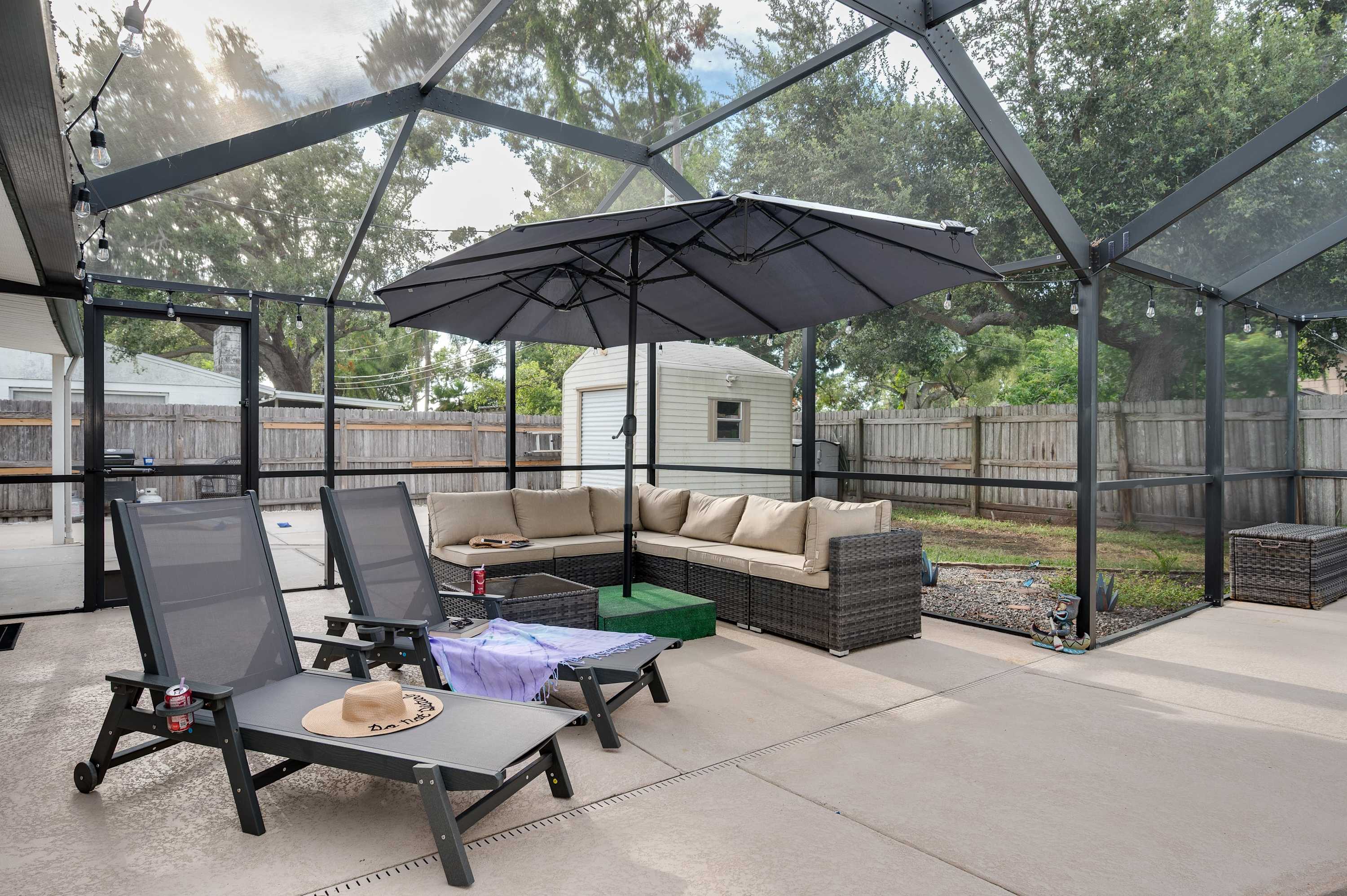 Pool, Putting Green, Outdoor Oasis, 3Mi to Beach