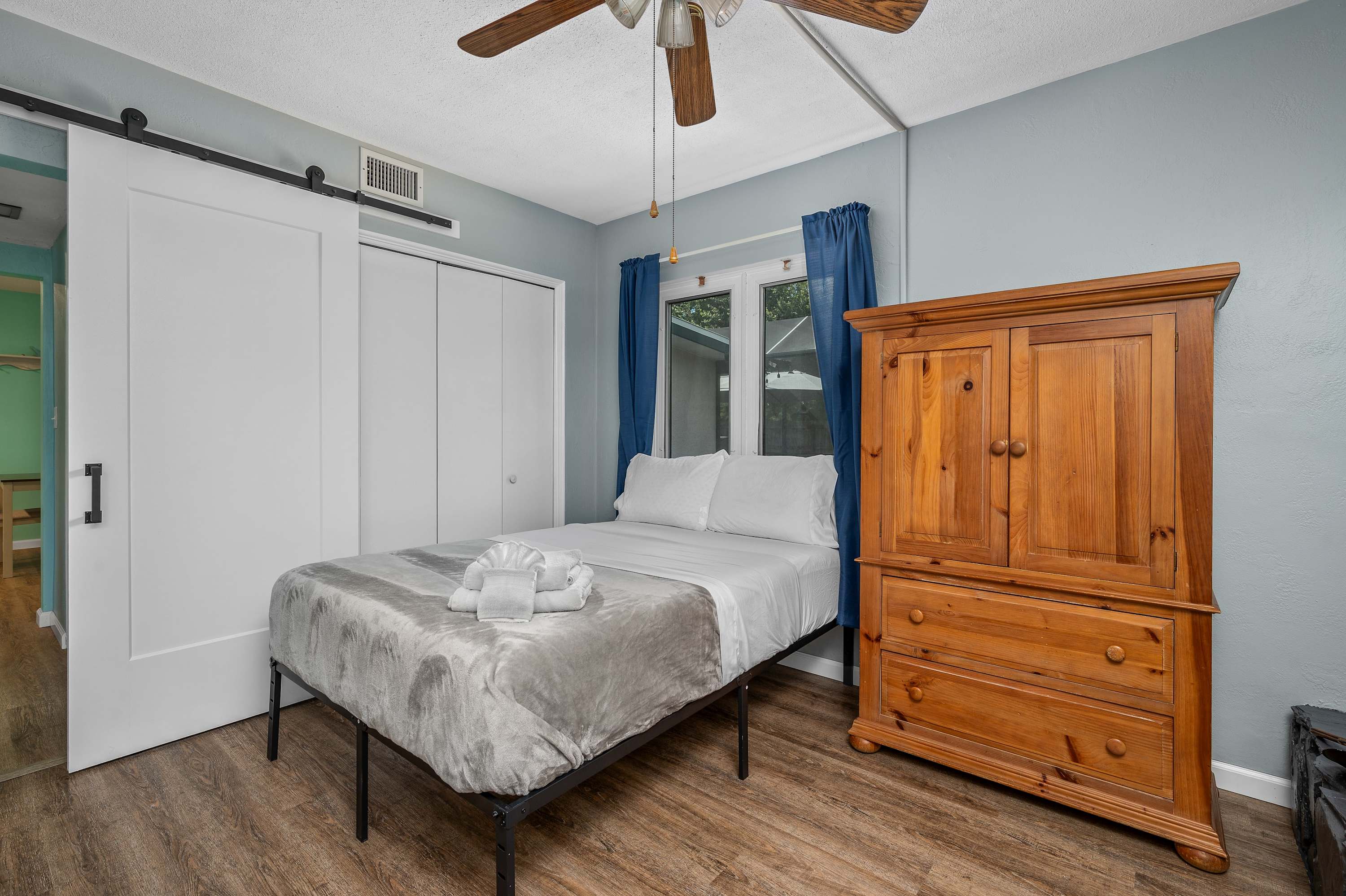 Pool, Putting Green, Outdoor Oasis, 3Mi to Beach