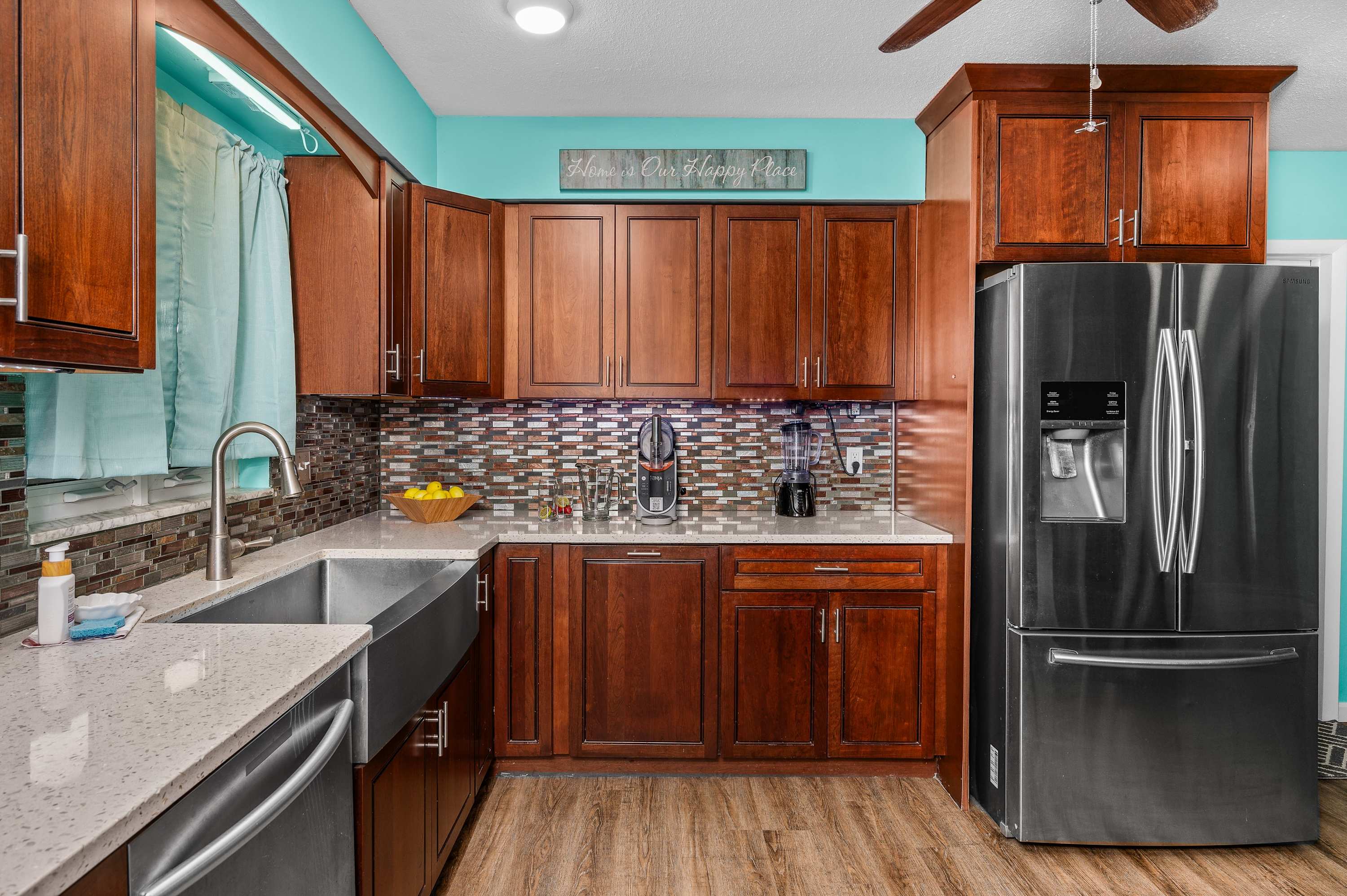 Pool, Putting Green, Outdoor Oasis, 3Mi to Beach