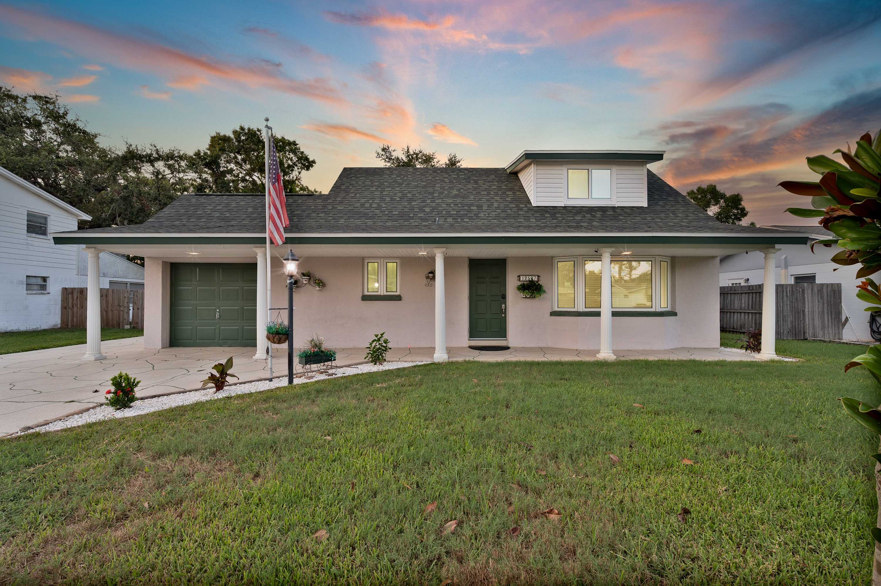 Pool, Putting Green, Outdoor Oasis, 3Mi to Beach