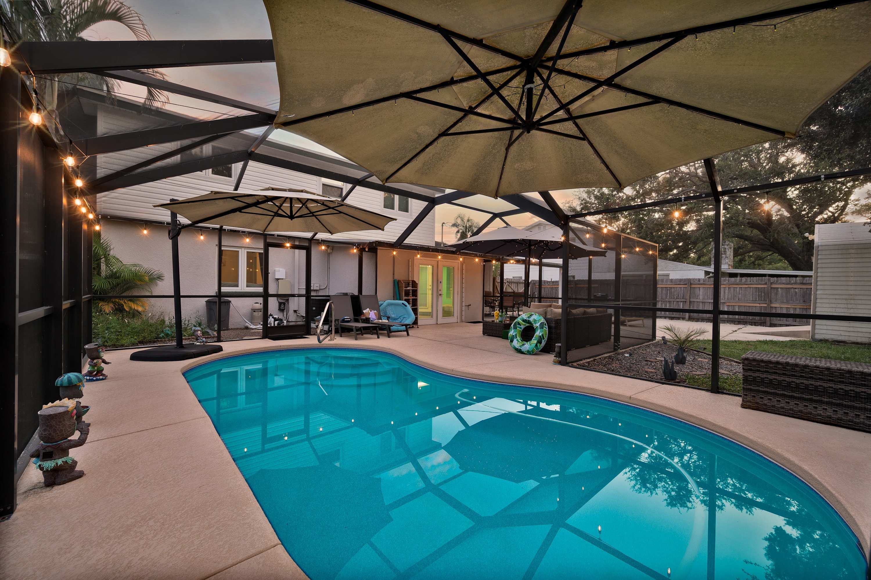 Pool, Putting Green, Outdoor Oasis, 3Mi to Beach