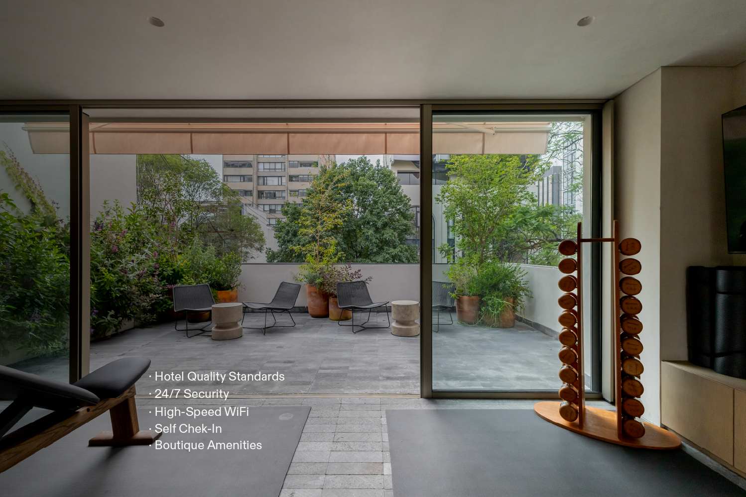Lamartine | Boho-Minimalist Patio & Jacuzzi for 2 5