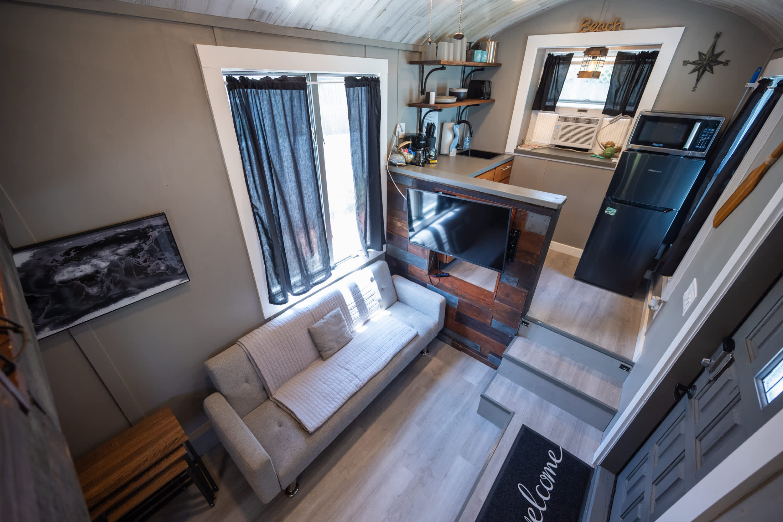 Tiny House Pirate Ship - Sleeps 2 near Siesta Key beach — Sarasota, FL — vacation rental