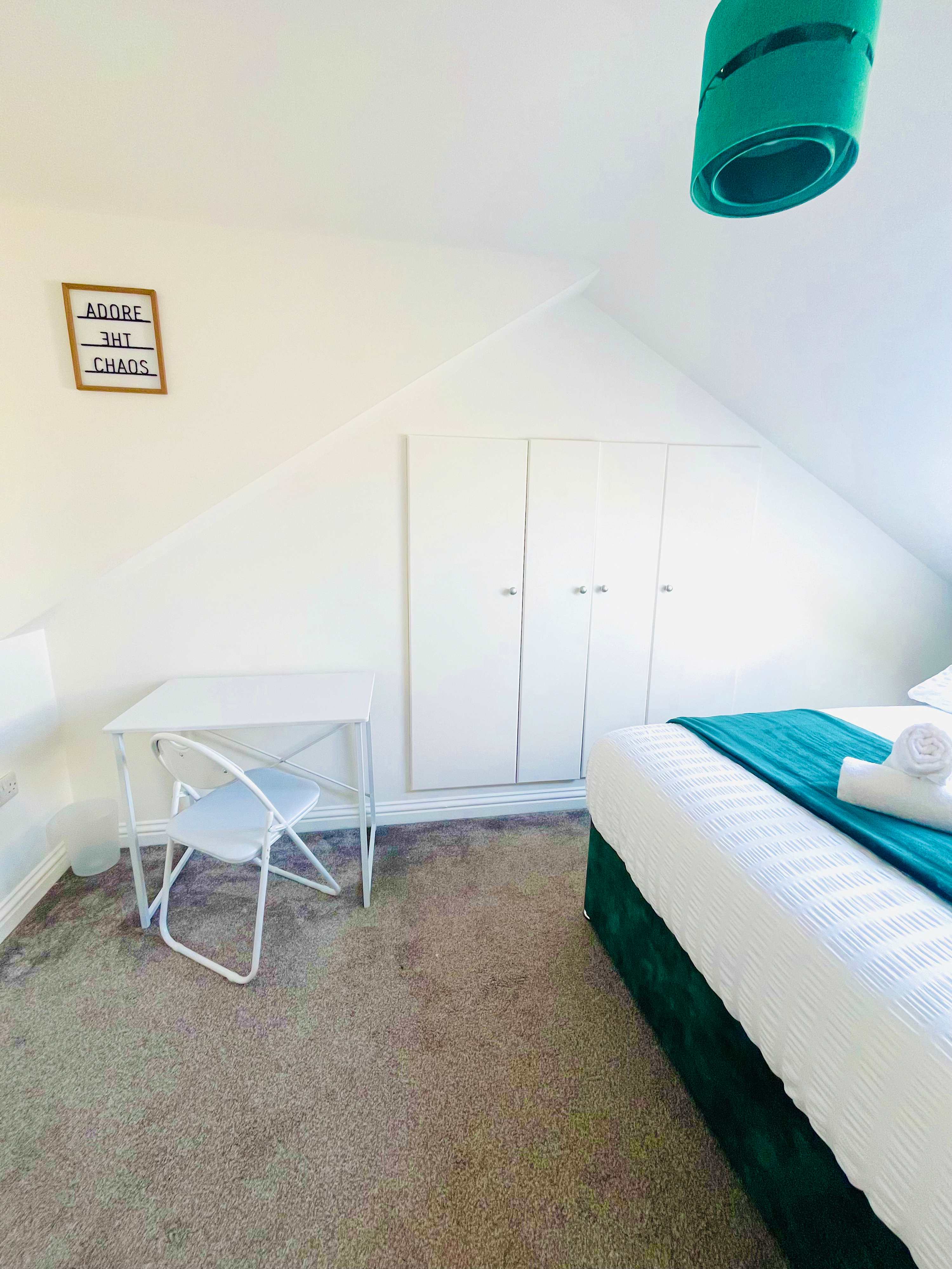 View Cosy Portsmouth House: Free Parking & Kitchen in Cleveland Road 35 PO5 1SF Cosy Portsmouth House: Free Parking & Kitchen in Cleveland Road 35 PO5 1SF - Property image 5 - VivreStays