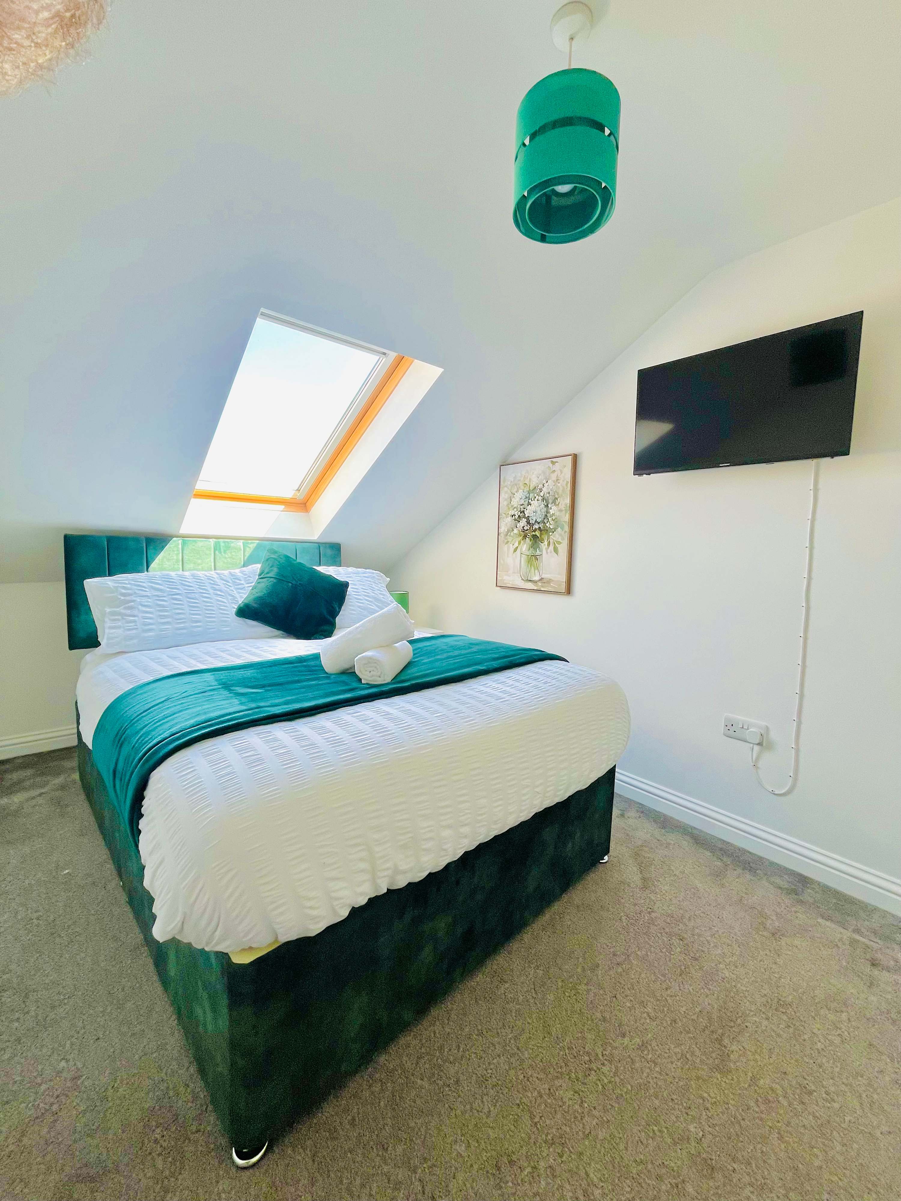 View Cosy Portsmouth House: Free Parking & Kitchen in Cleveland Road 35 PO5 1SF Cosy Portsmouth House: Free Parking & Kitchen in Cleveland Road 35 PO5 1SF - Property image 4 - VivreStays