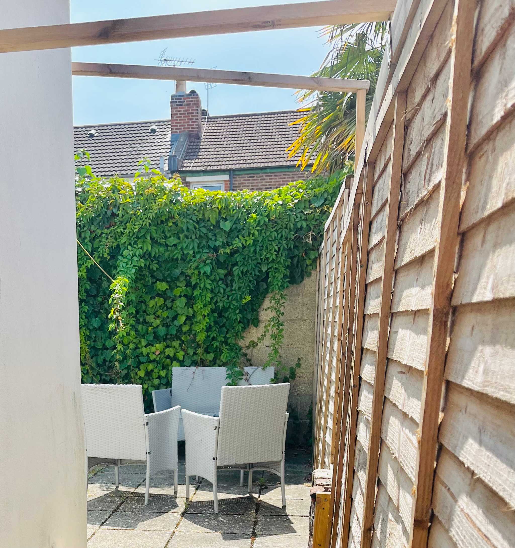 Cozy Portsmouth House: Garden, Kitchen & Free Parking in Cleveland Road 35 PO5 1SF - Property image 25 - VivreStays