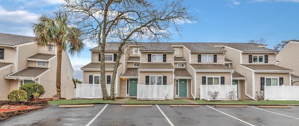 Deer Creek 2 BR condo located in Surfside Beach — Myrtle Beach, SC — vacation rental