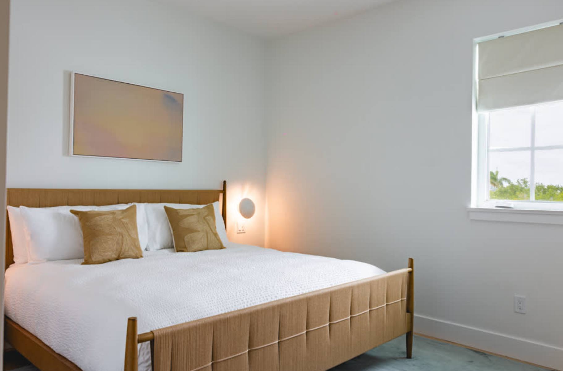 Joyrise House - Designer King Bedroom