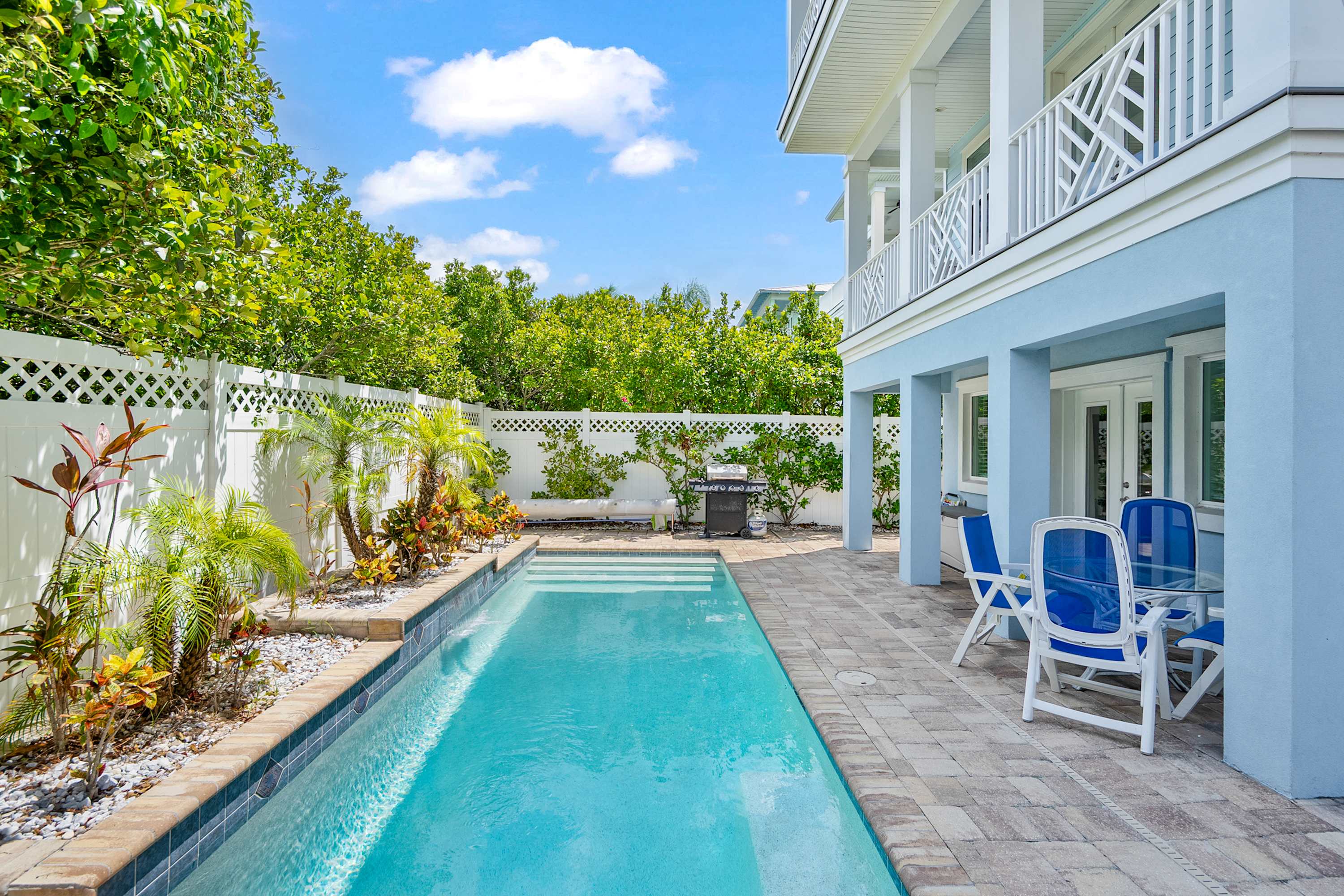 Steps to Beach, Heated Pool, Elevator, Game Room