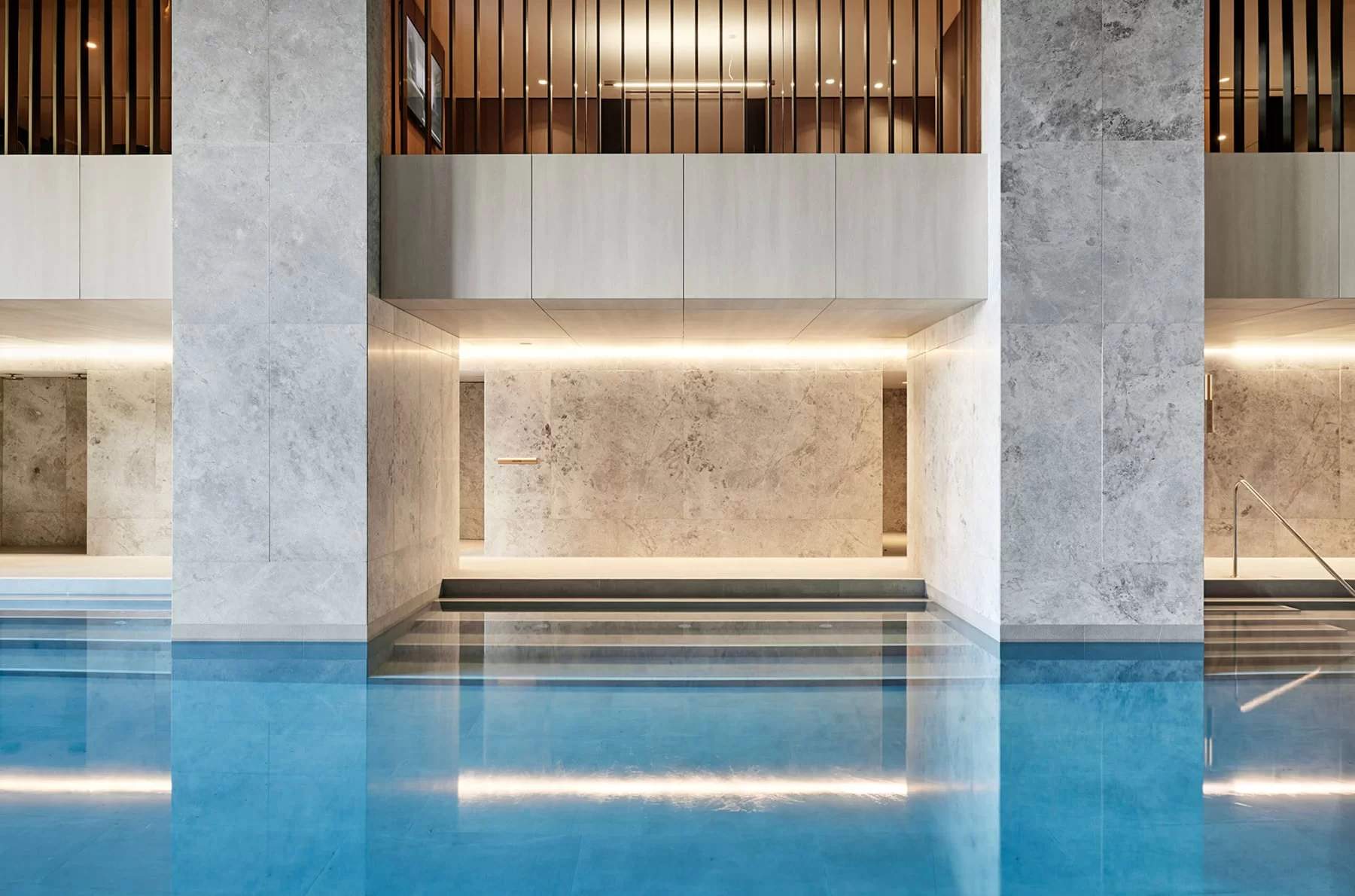 Next to Ritz-Carlton | High-End CBD LV51 Stay