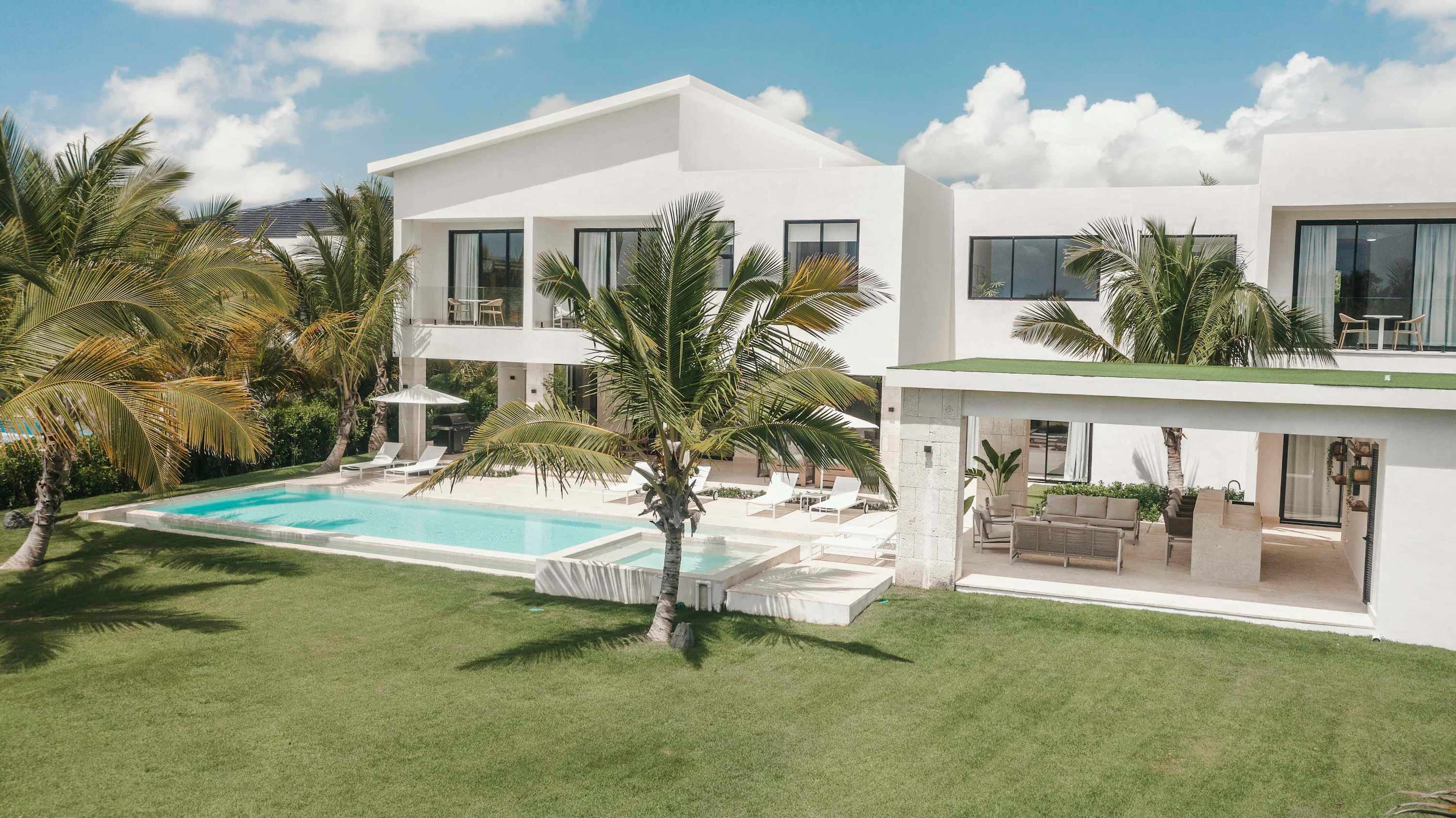 Hacienda A-71 Villa Zaza - Luxury 7-Bedroom with golf views — Punta Cana, La Altagracia Province — vacation rental
