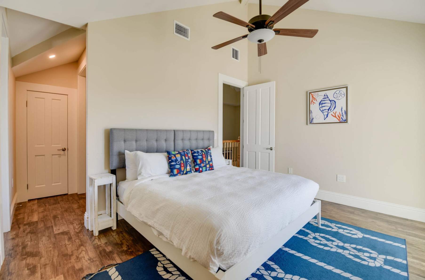 Suncoast House - King Room
