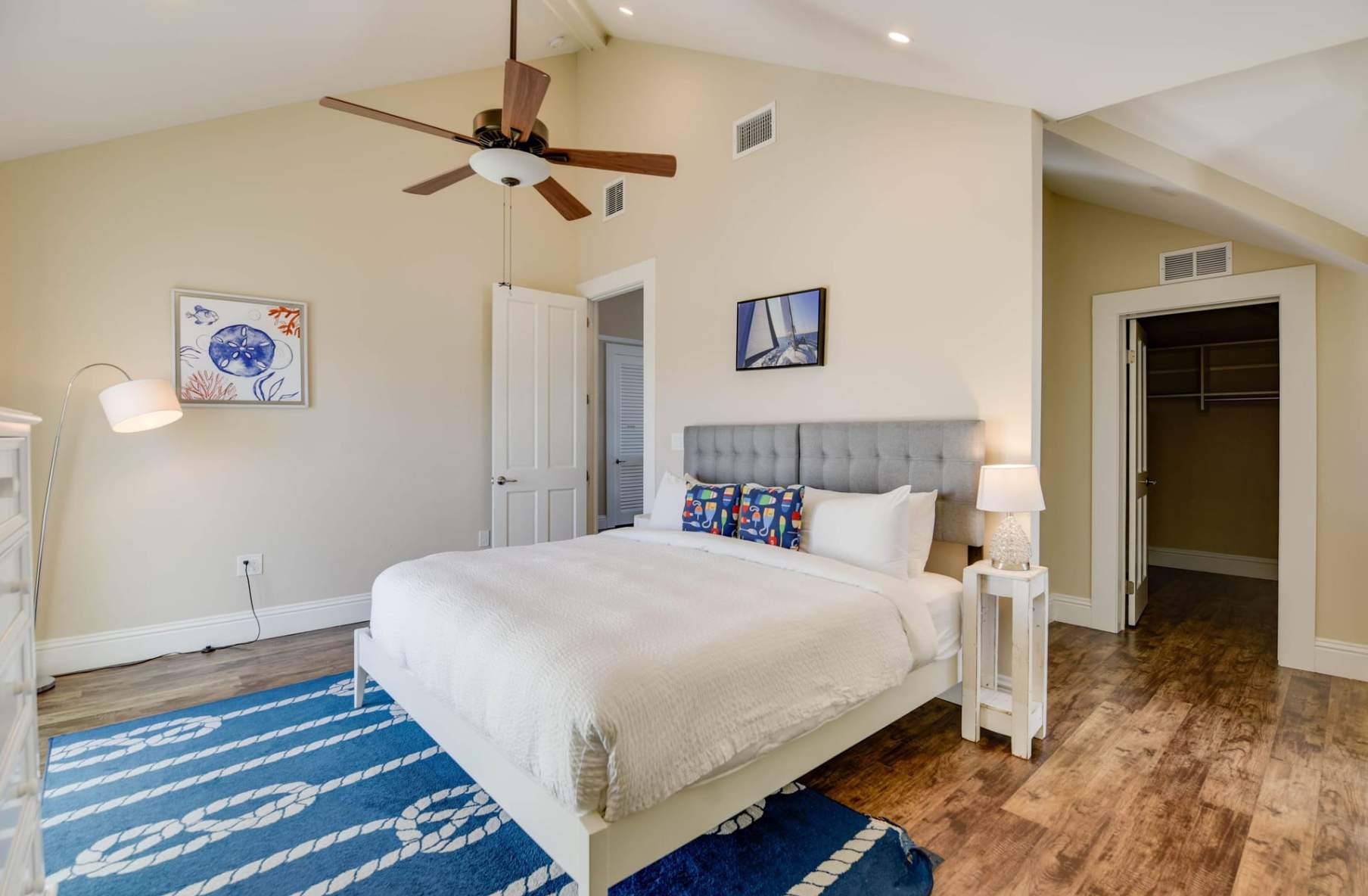 Suncoast House - King Bedroom