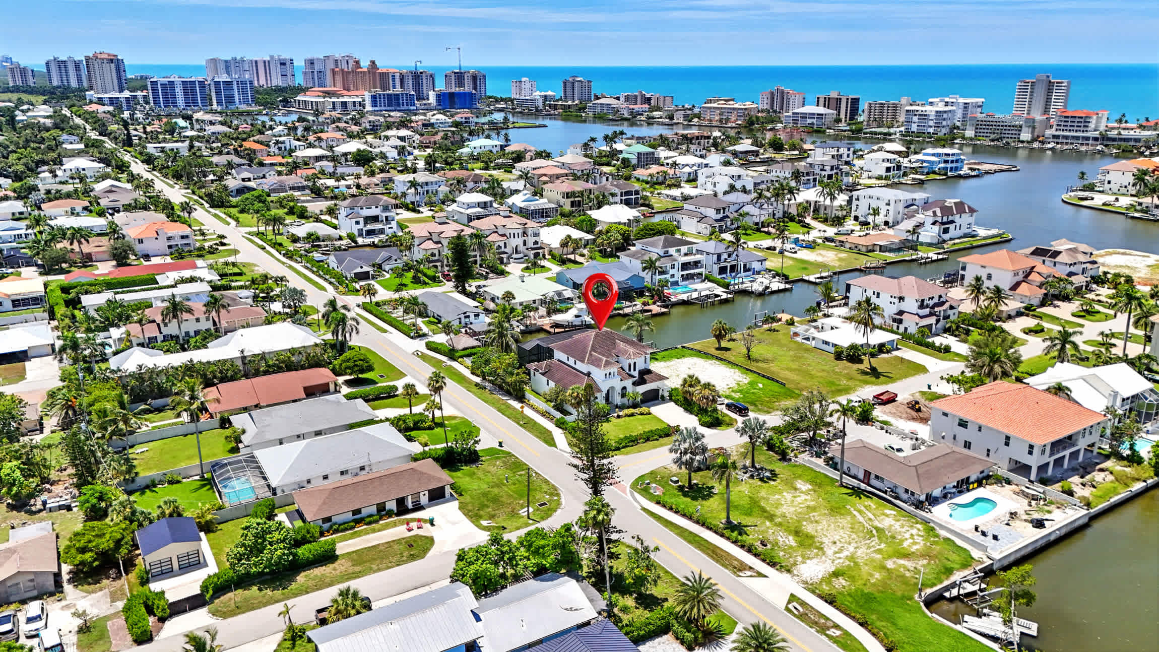 Spacious Luxury Waterfront Retreat with Pool Spa | Photo 6