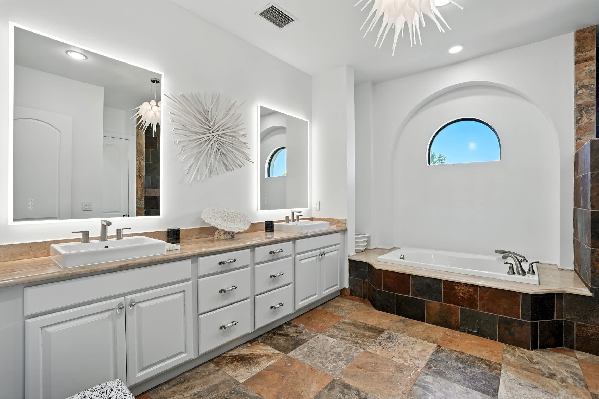 Spacious Luxury Waterfront Retreat with Pool Spa | Photo 26