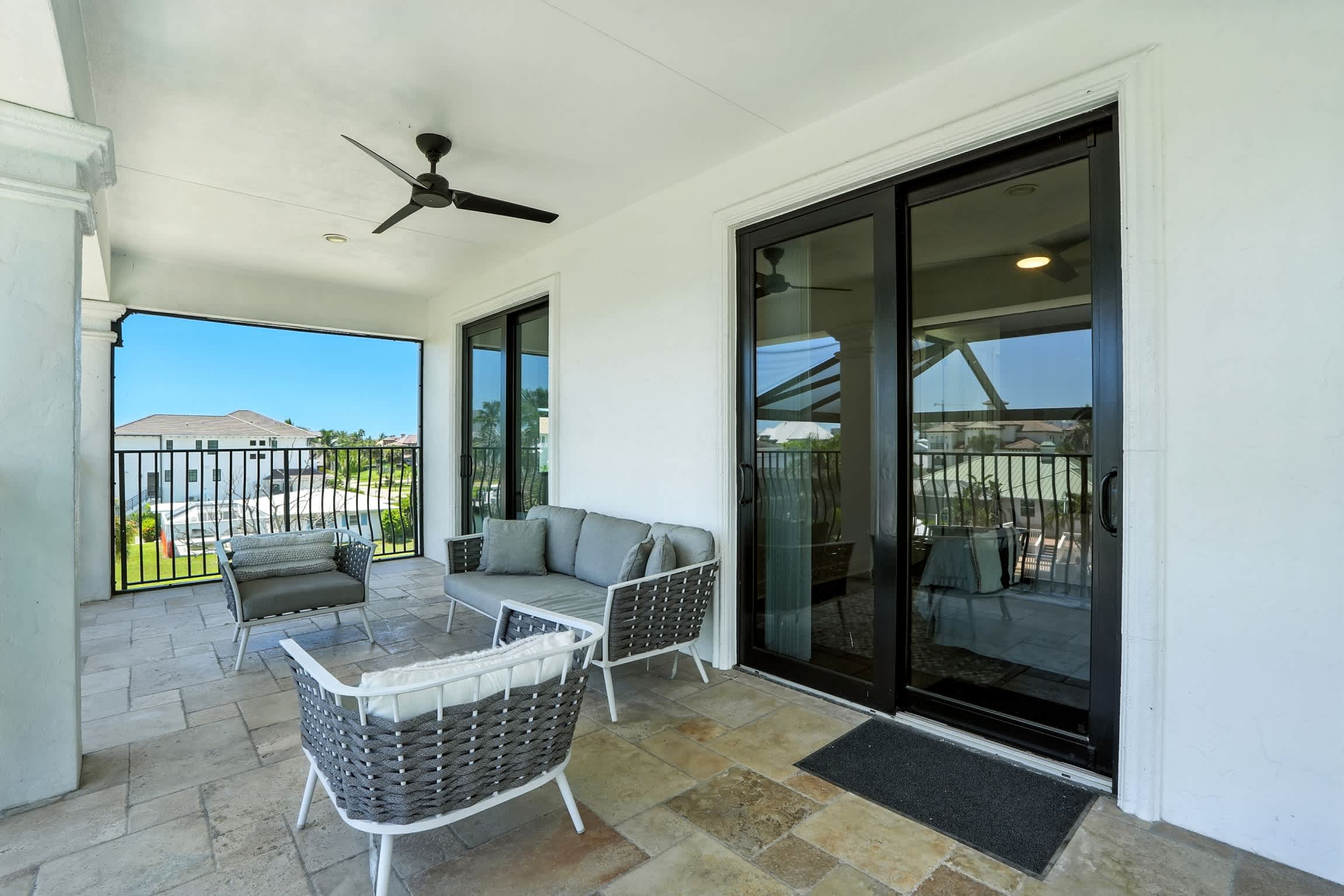 Spacious Luxury Waterfront Retreat with Pool Spa | Photo 44