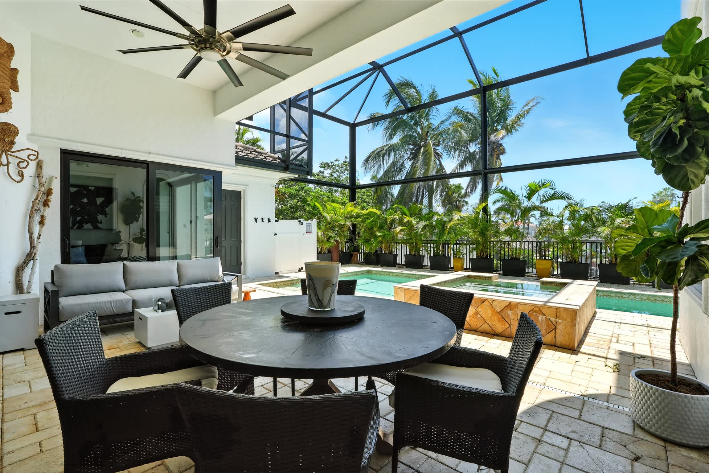 Spacious Luxury Waterfront Retreat with Pool Spa | Photo 57