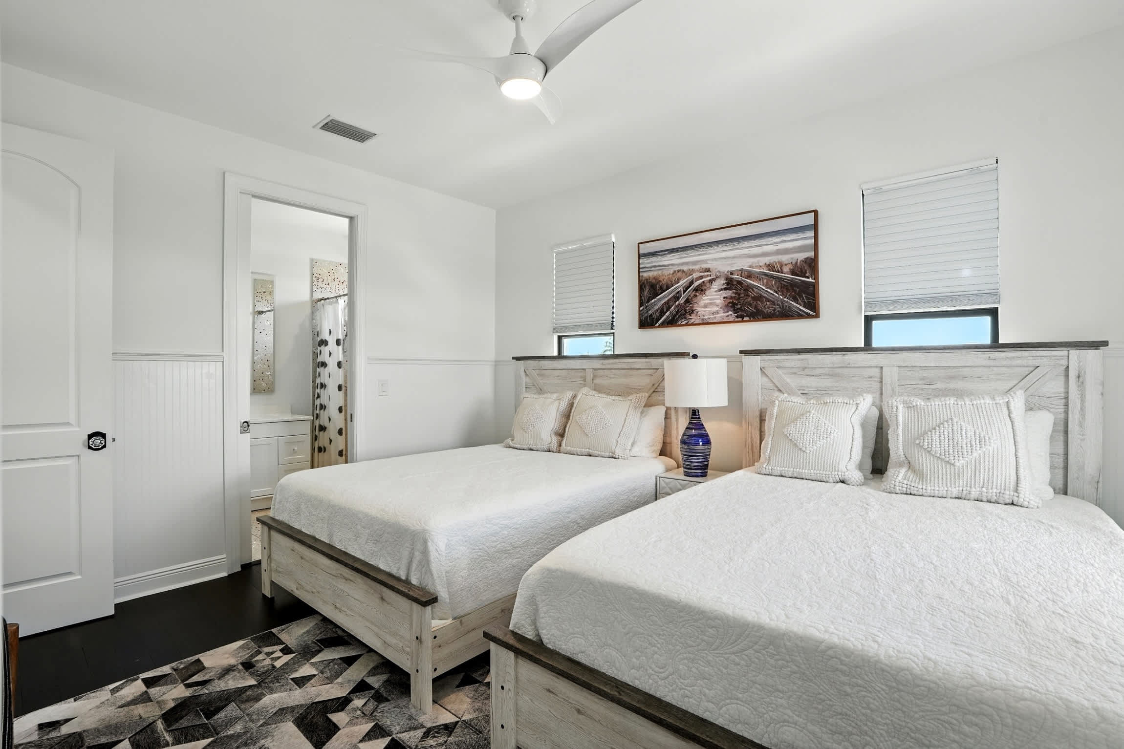 Spacious Luxury Waterfront Retreat with Pool Spa | Photo 34