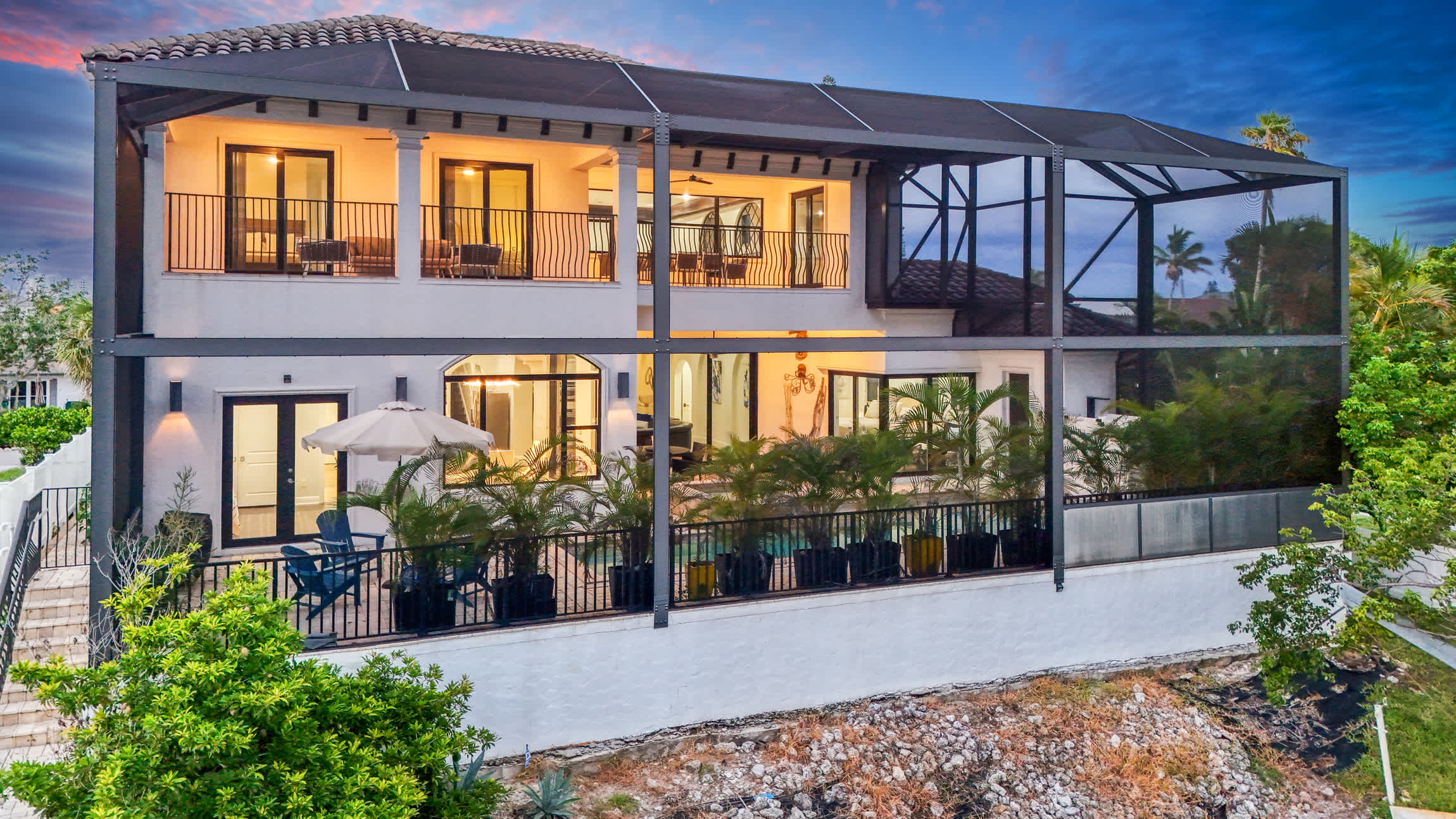 Spacious Luxury Waterfront Retreat with Pool Spa | Photo 71