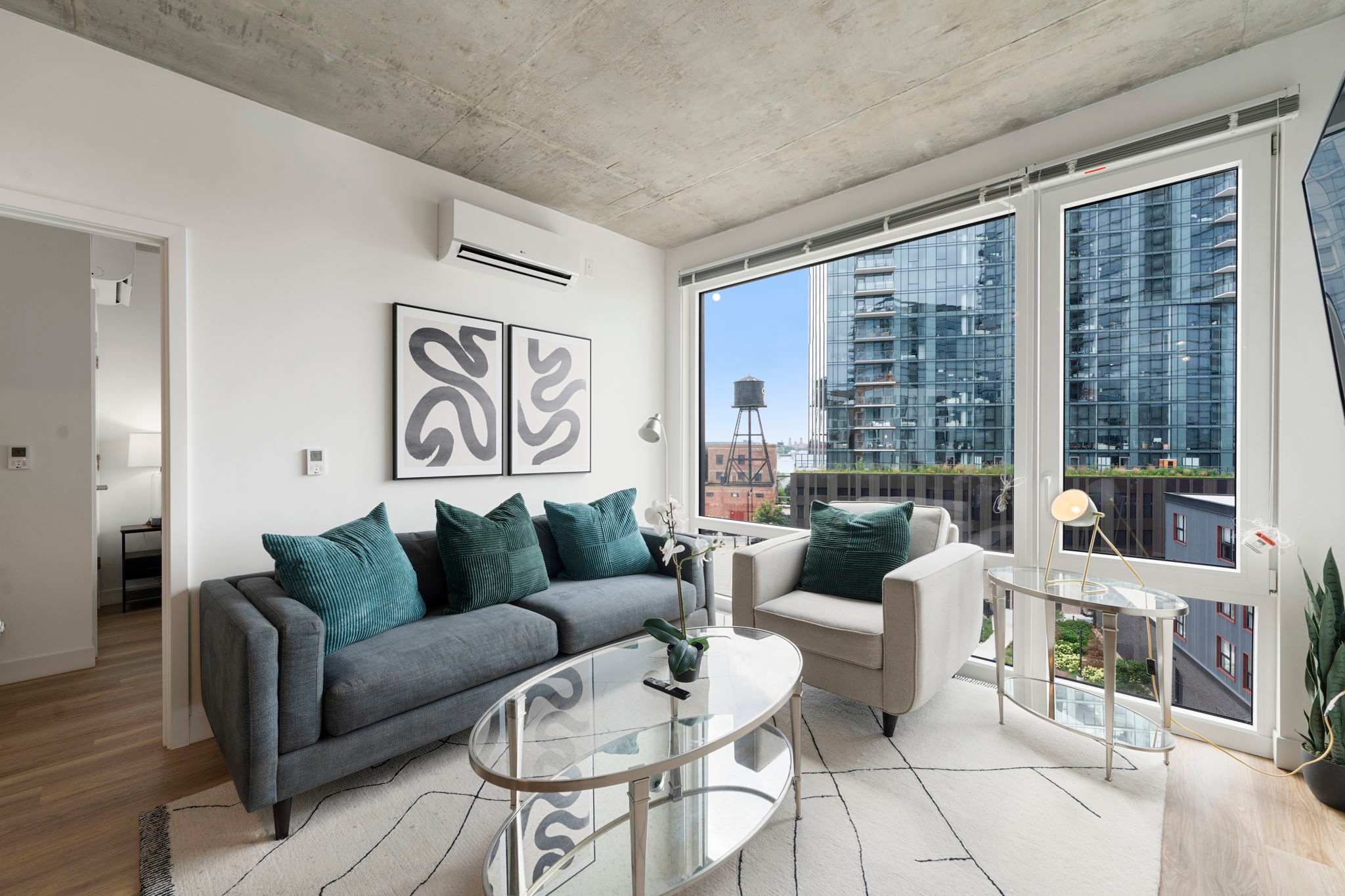 Premium Urban 4BR - Perfect Mix of Comfort & Location — Chicago, IL — vacation rental