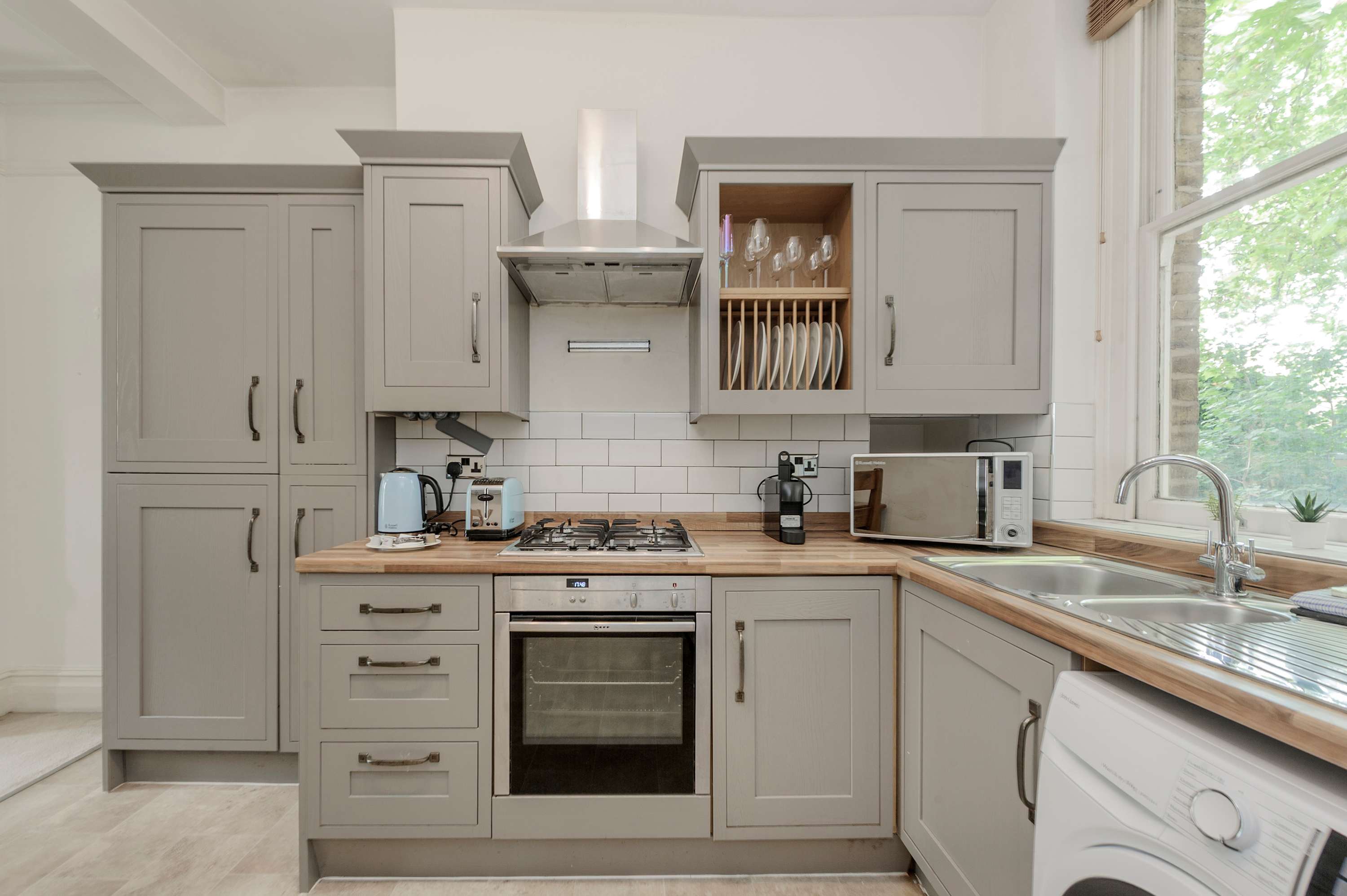 View Modern 2 bed flat - Hammersmith Grove in Hammersmith Grove 240 W6 7EW Modern 2 bed flat - Hammersmith Grove in Hammersmith Grove 240 W6 7EW - Property image 10 - VivreStays