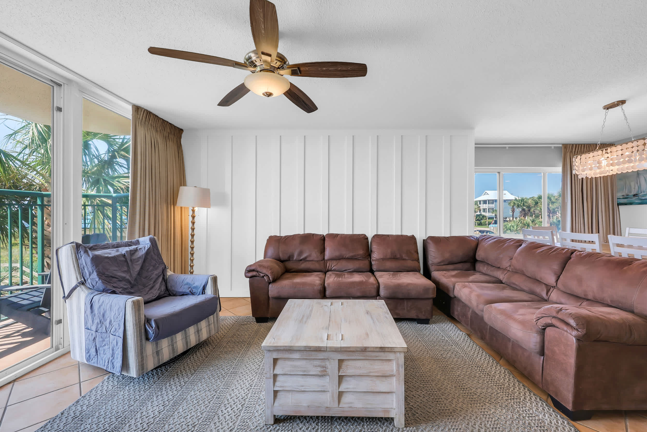 Oceanfront Luxury Top Location Lazy River Pool Grills