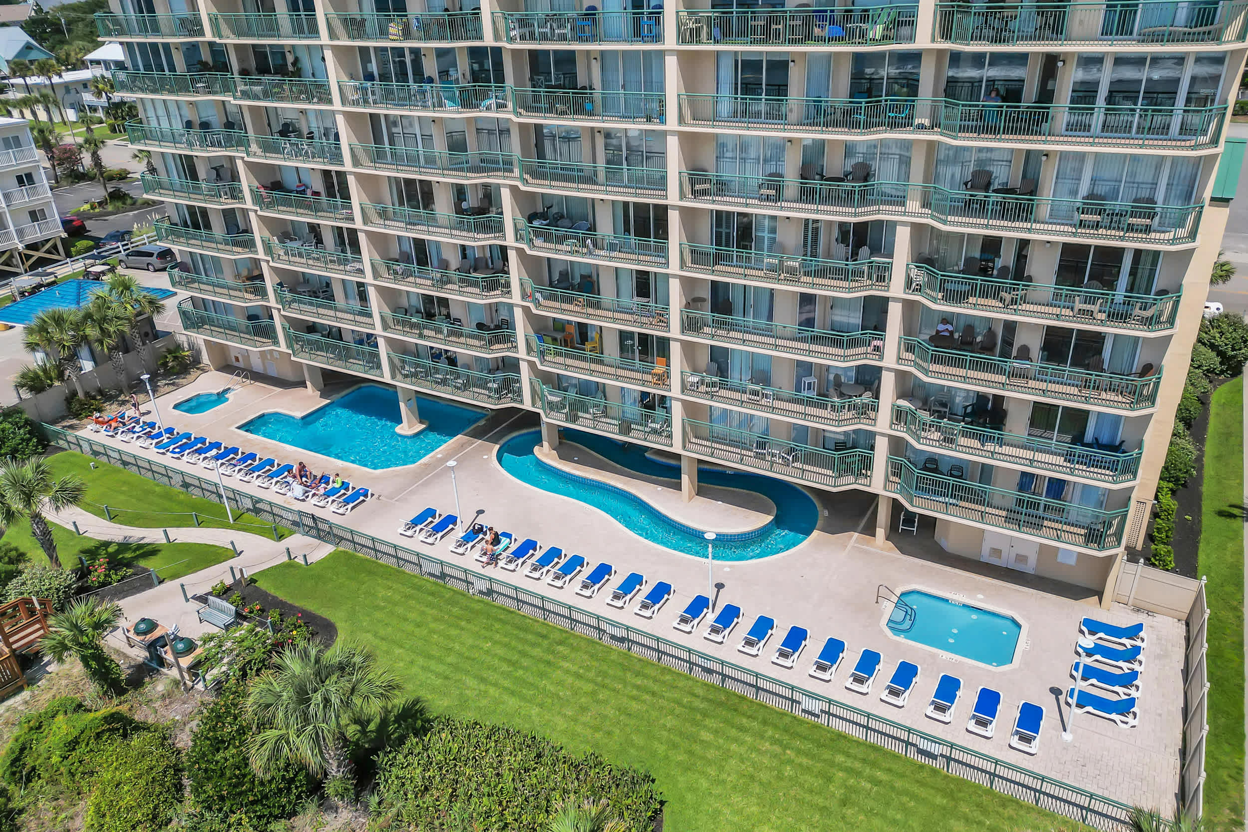 Oceanfront Luxury Top Location Lazy River Pool Grills