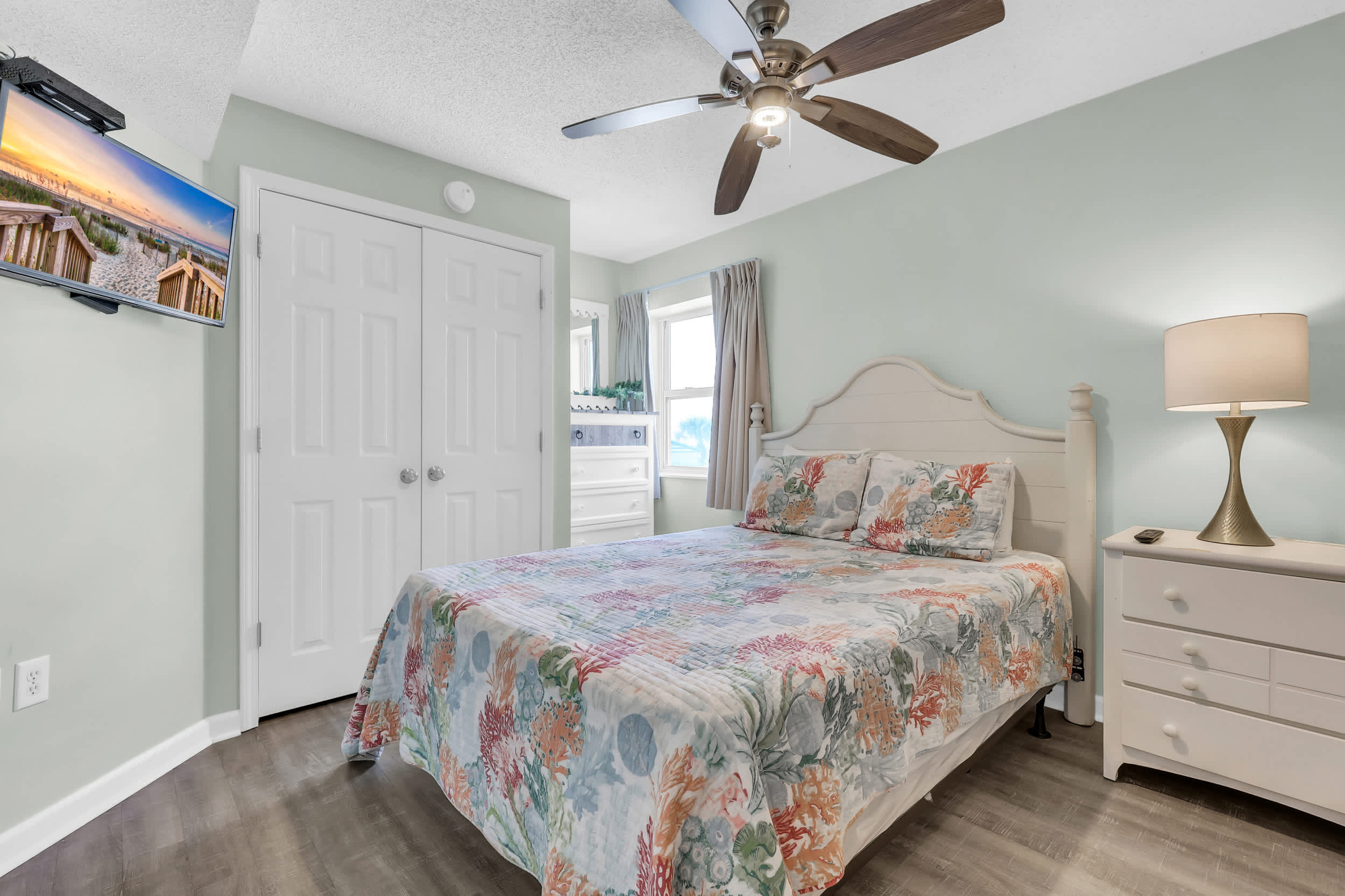 Oceanfront Luxury Top Location Lazy River Pool Grills