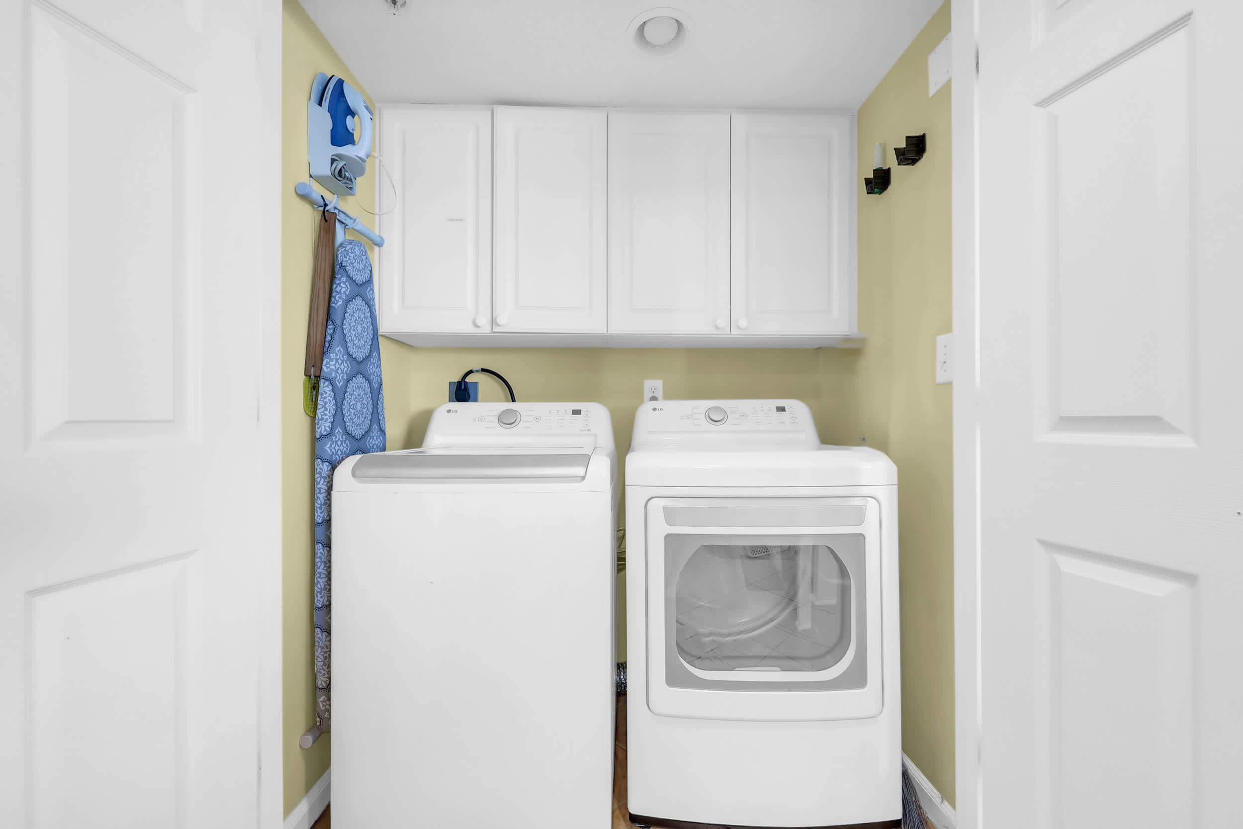 Oceanfront Luxury Top Location Lazy River Pool Grills