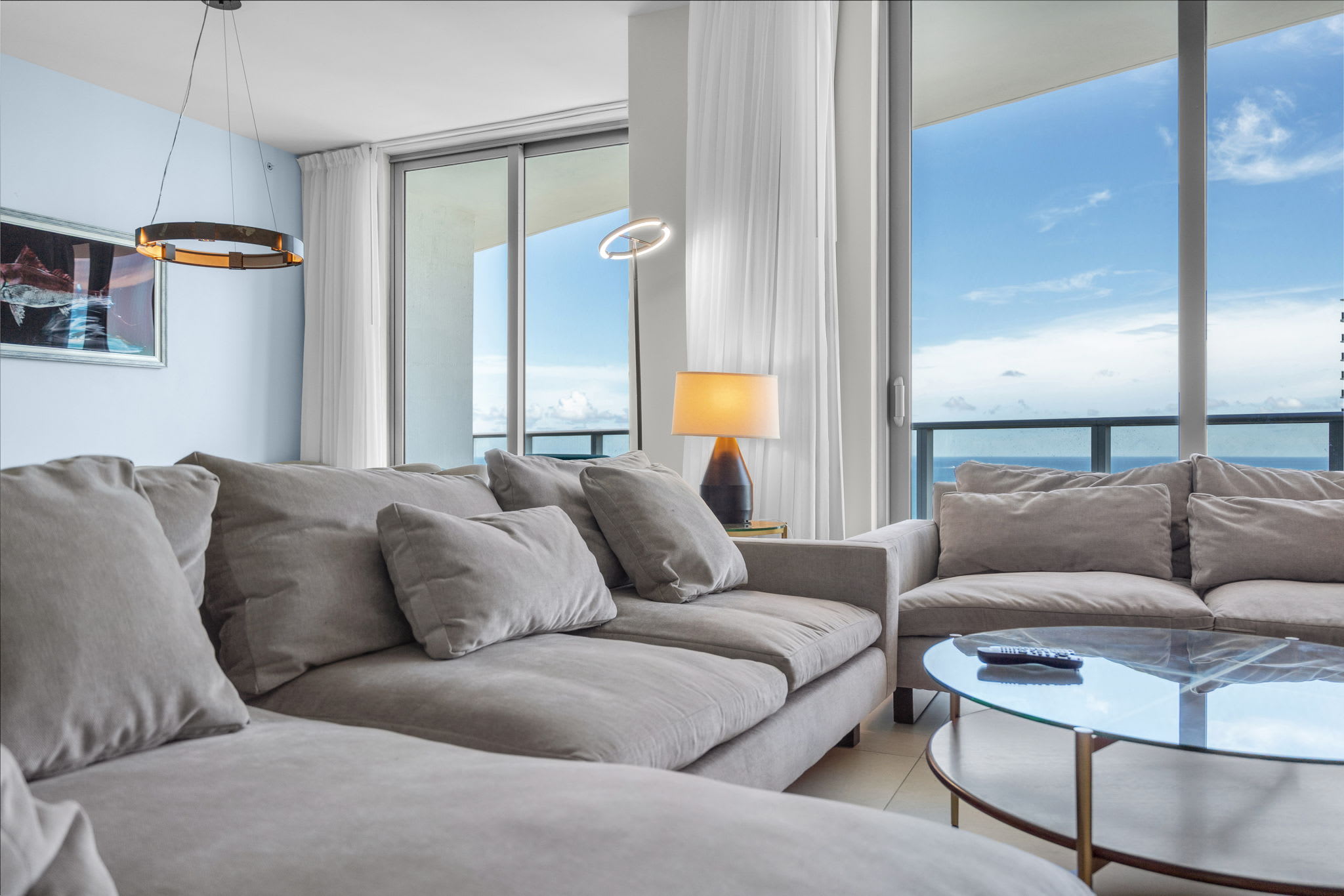 Beachfront Penthouse! 4 BDR with Resort Amenities for 12 guests | Photo 2