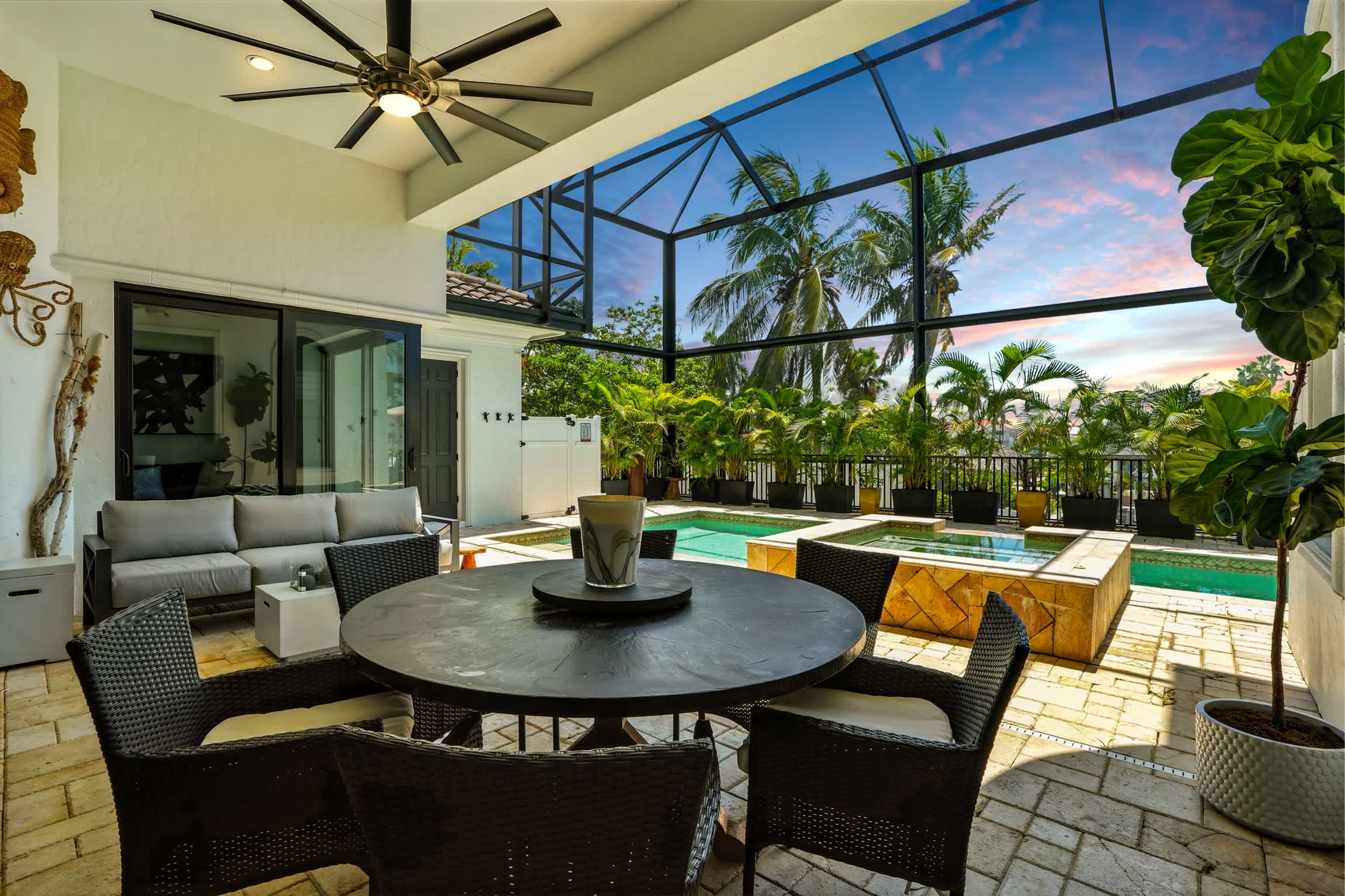 Spacious Luxury Waterfront Retreat with Pool Spa | Photo 56