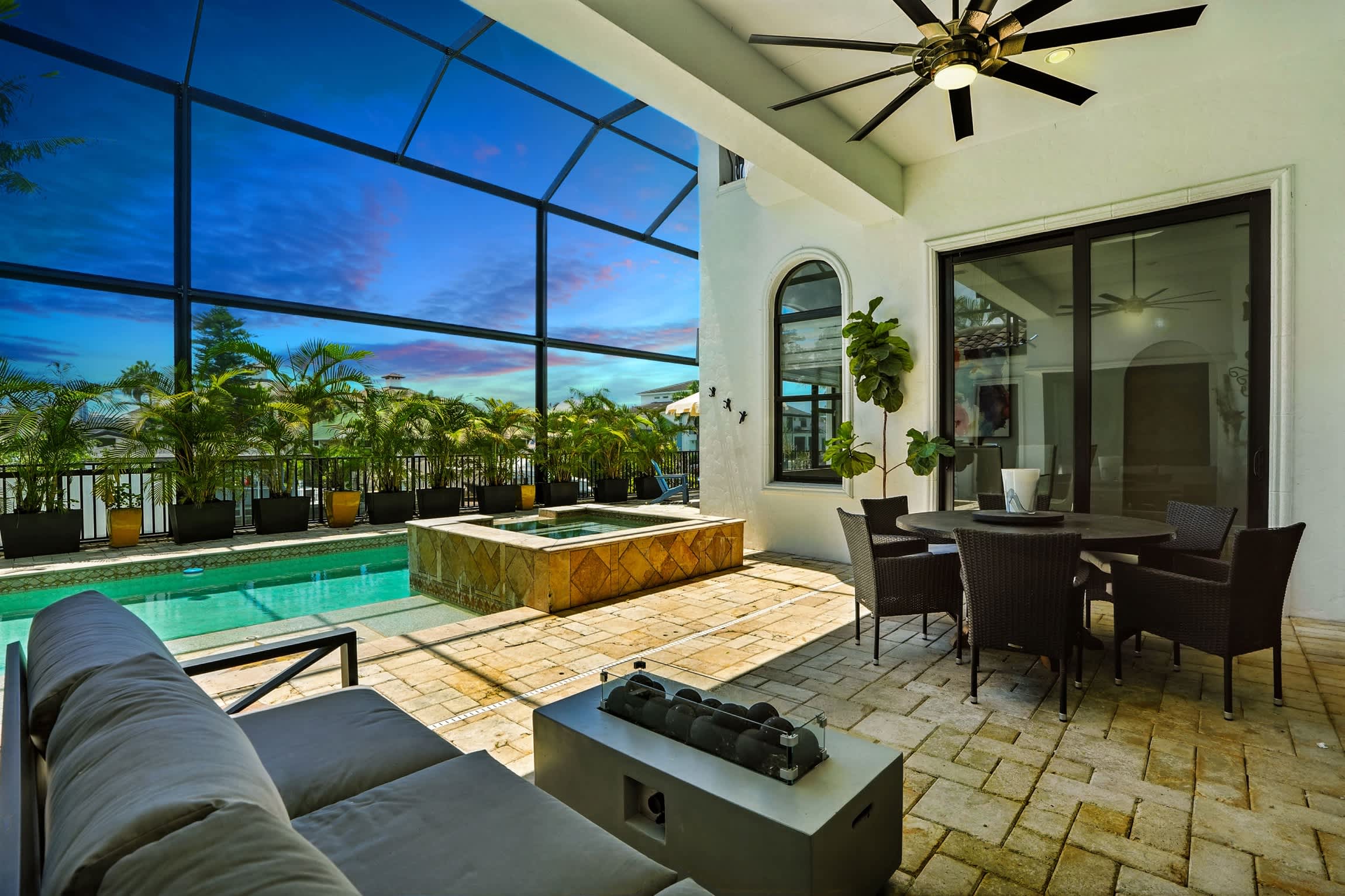 Spacious Luxury Waterfront Retreat with Pool Spa | Photo 58