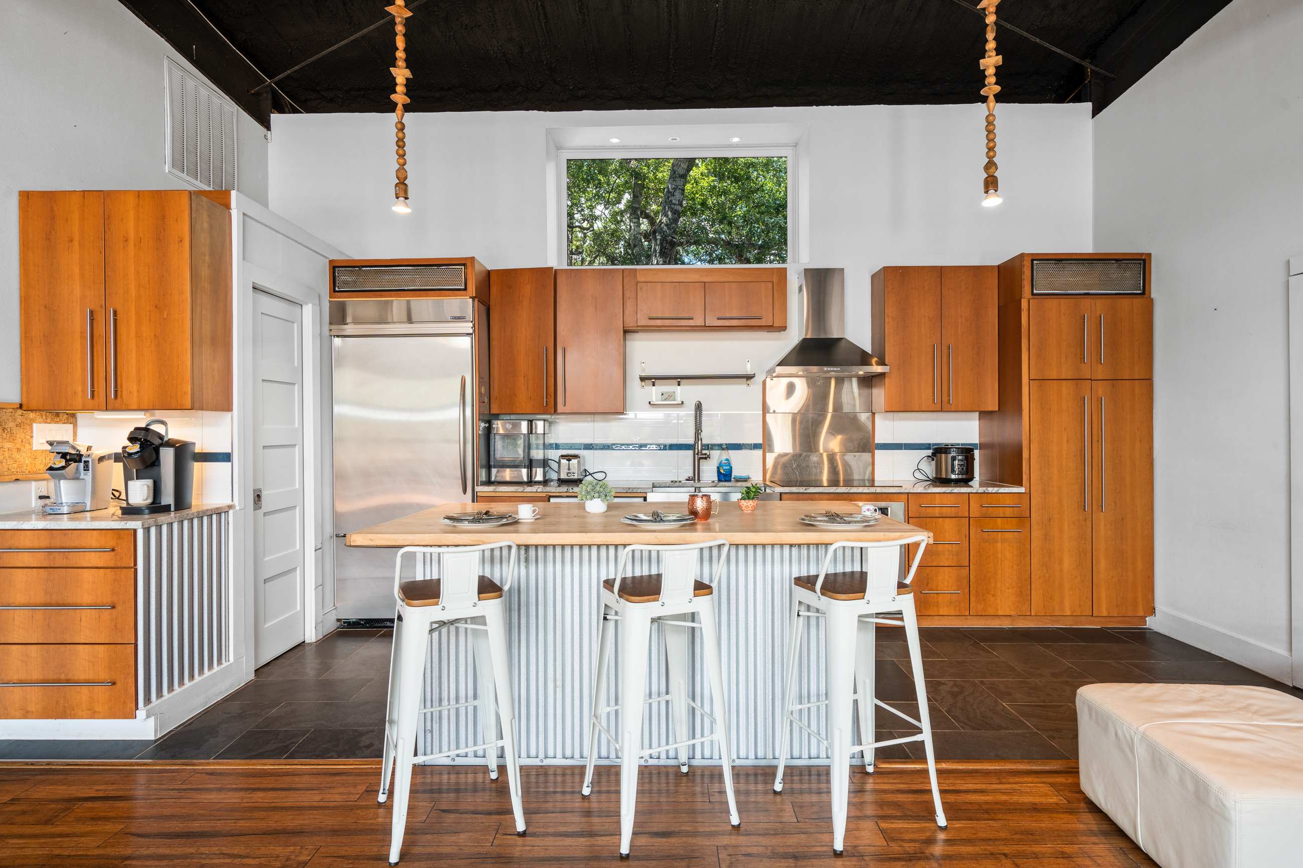 Centred Kitchen Island with Bar Stools