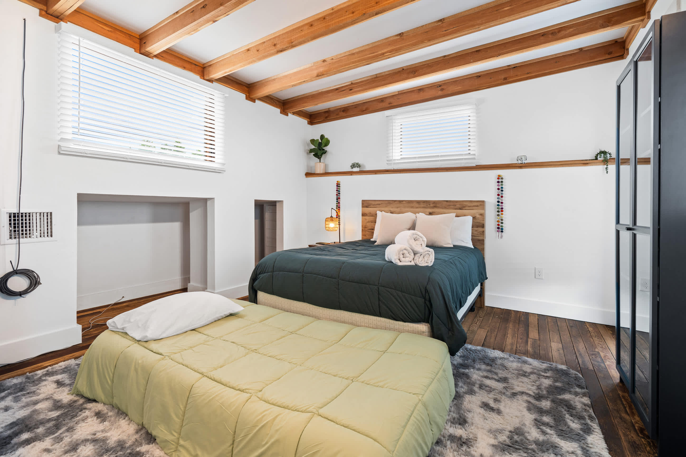 Tranquil Bedroom with 1 King Bed and 1 Double Bed