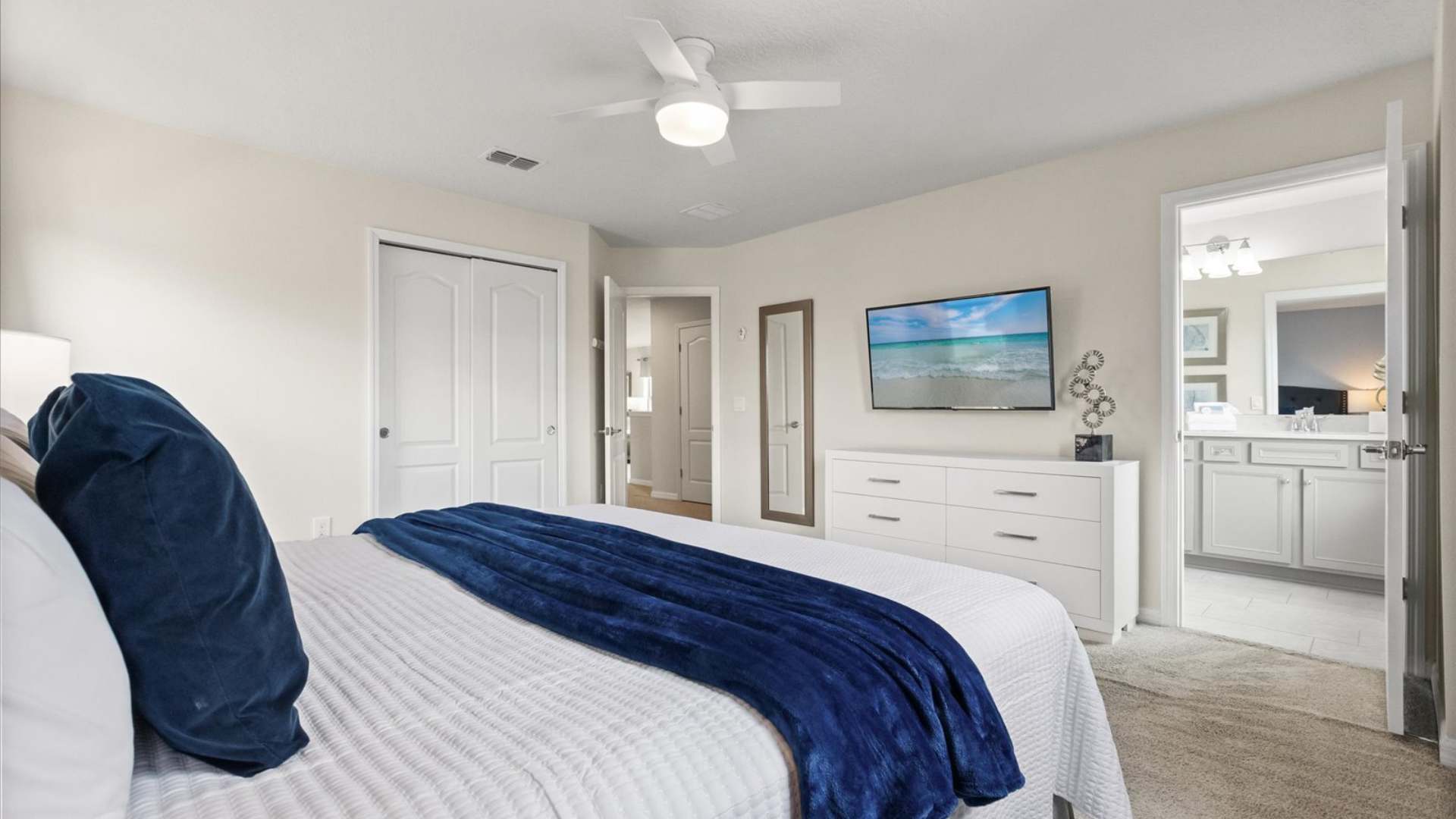 Upstay Family Villa for 12 w Pool Games BBQ | Photo 39