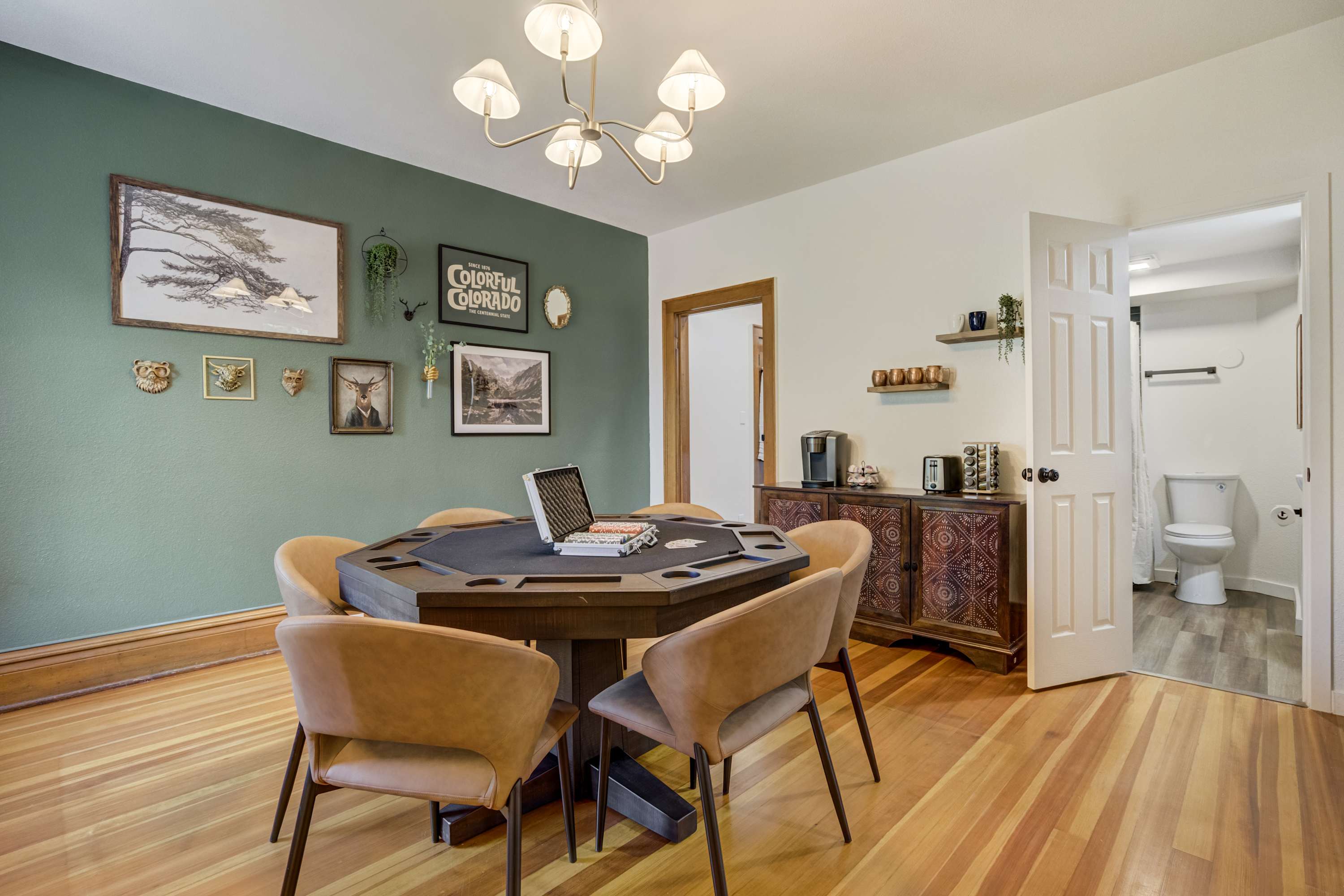 Noble Crest! Apartment w/ Poker Table & Hot Tub β Colorado Springs, CO β vacation rental