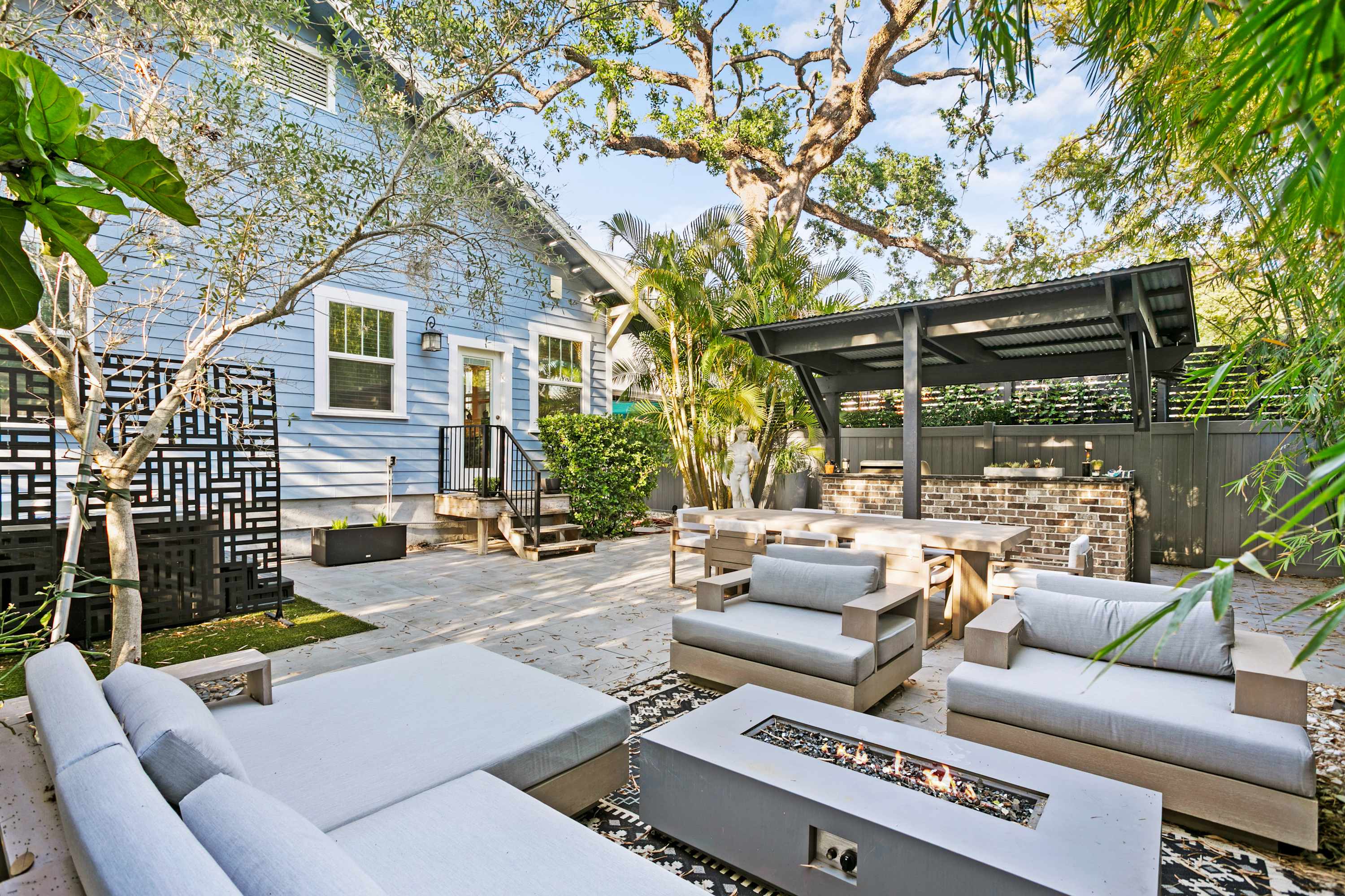 Note: no fireplace is available at this time. Seating area remains as pictured.