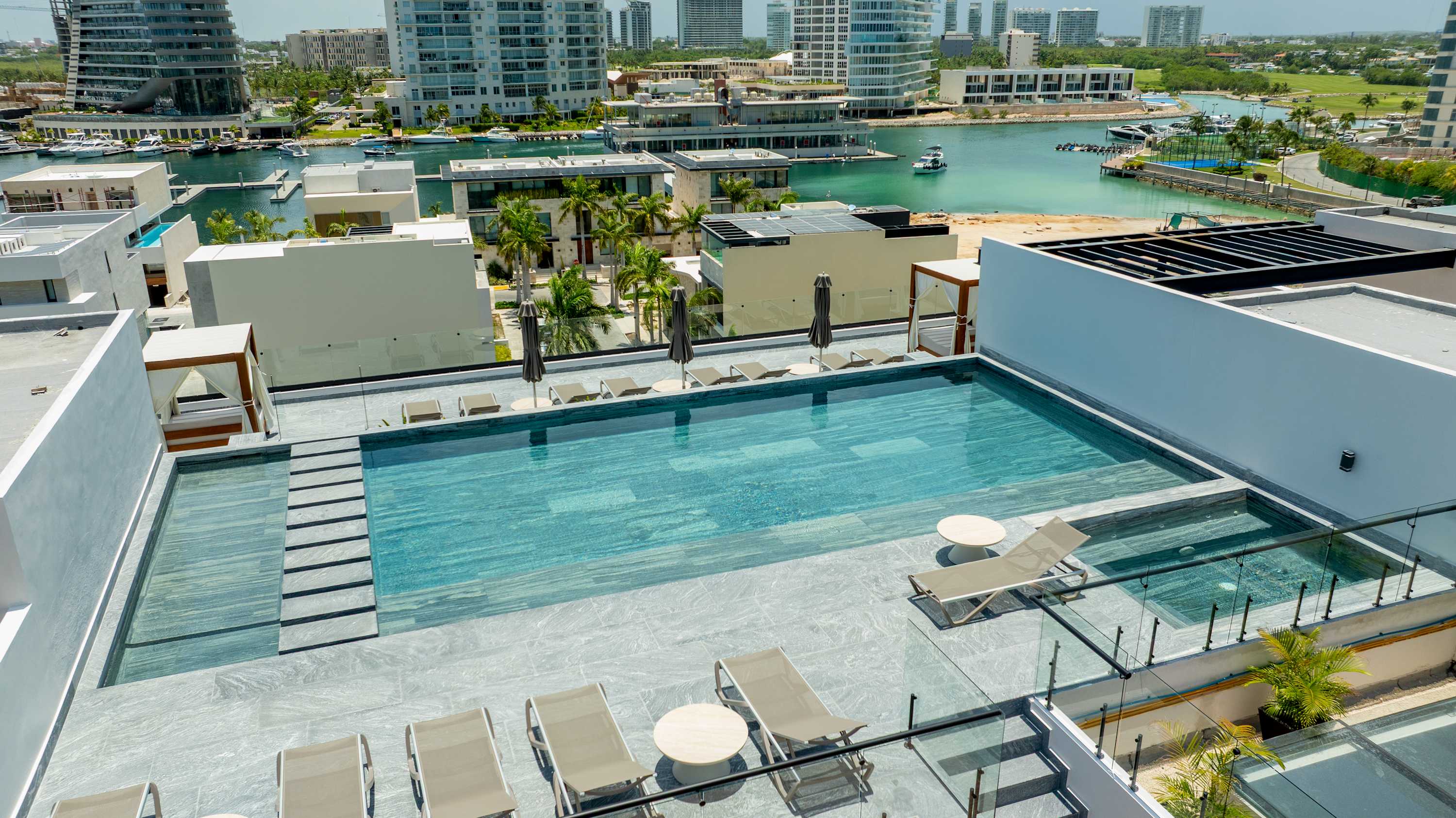 Modern Apt | 4BR | Marina & Beach Access — Cancún, Quintana Roo — vacation rental