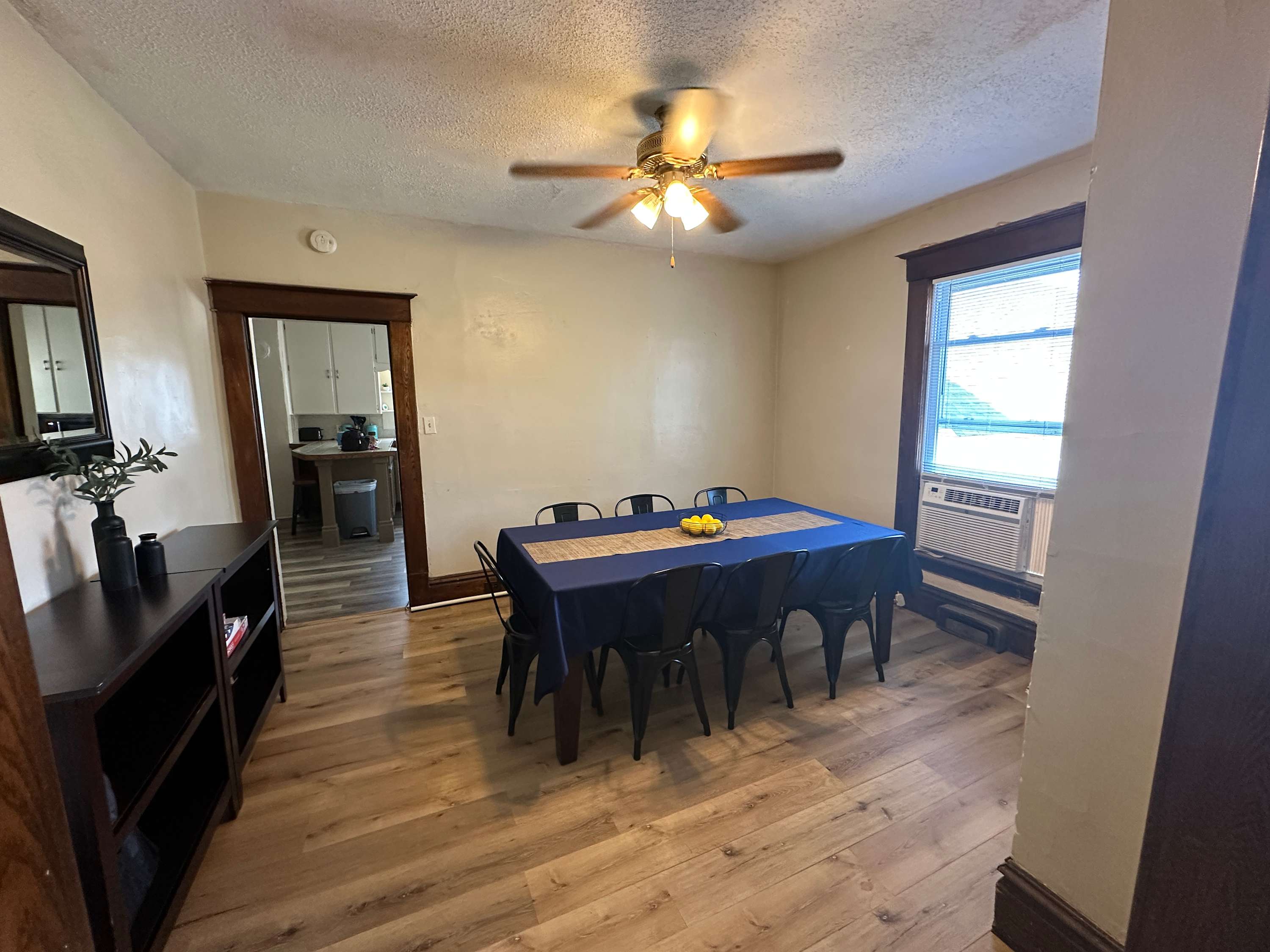 Charming 4BR Westside Home in Beer City USA - Foto 23
