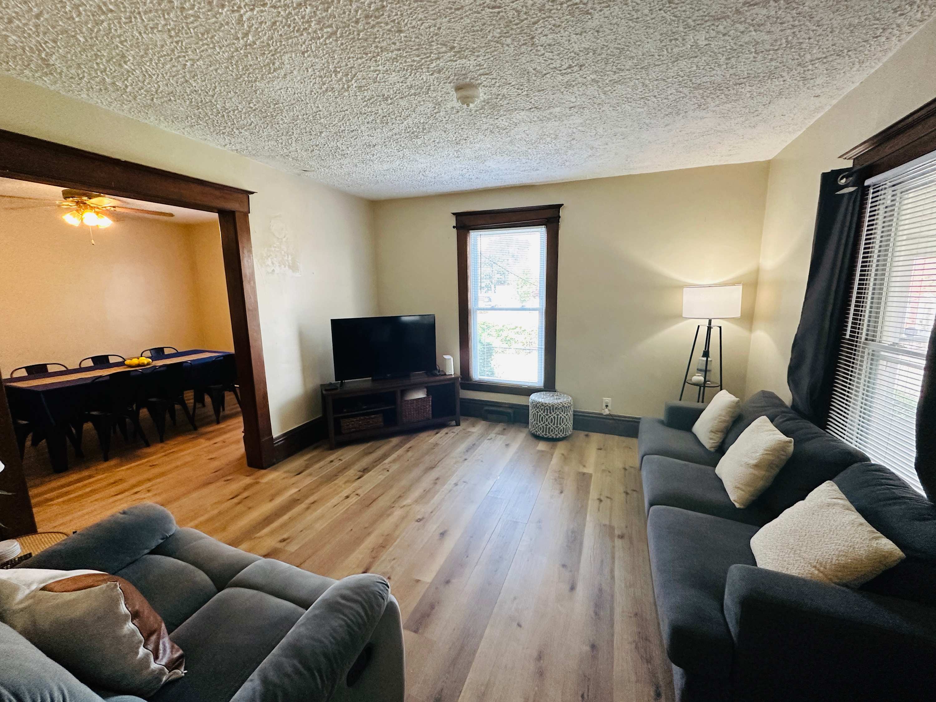 Charming 4BR Westside Home in Beer City USA - Foto 25