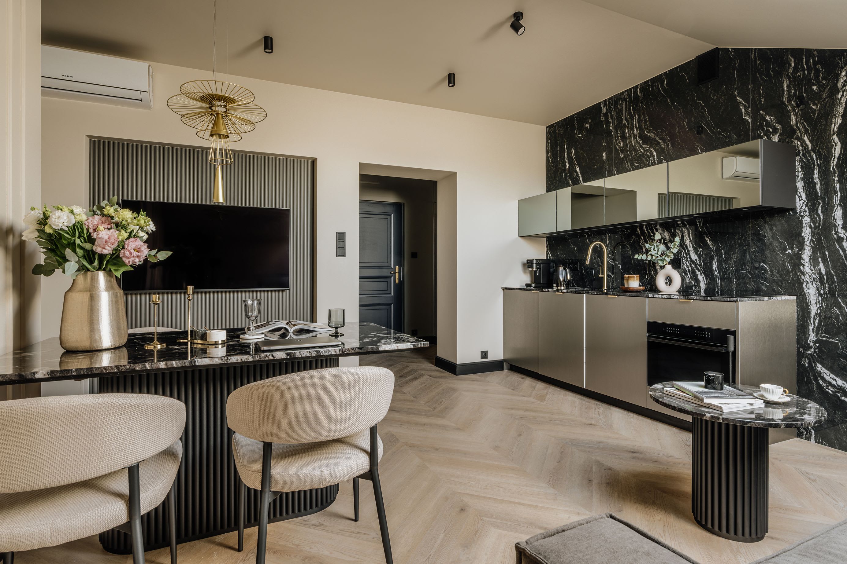 Comfortable Apartment with Private Bedroom