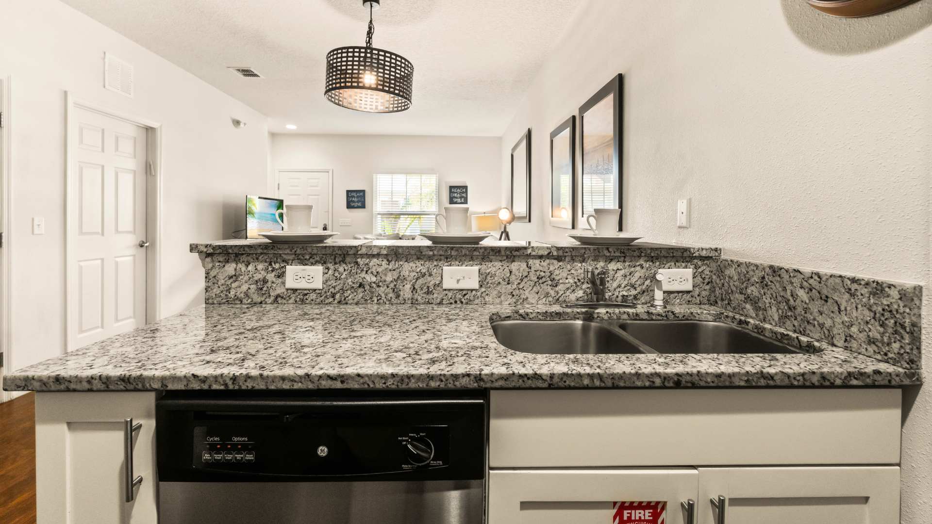 Fully Equipped Kitchen with Modern Appliances