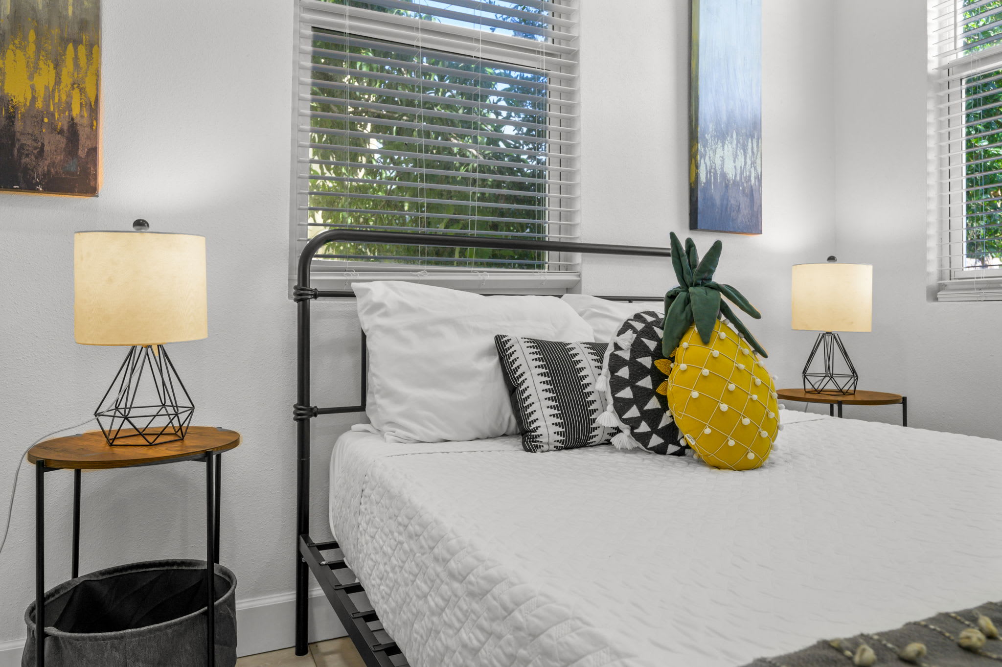 Pineapple Paradise #3 • 13 min to Beach • Fire Pit — Sarasota, FL — vacation rental
