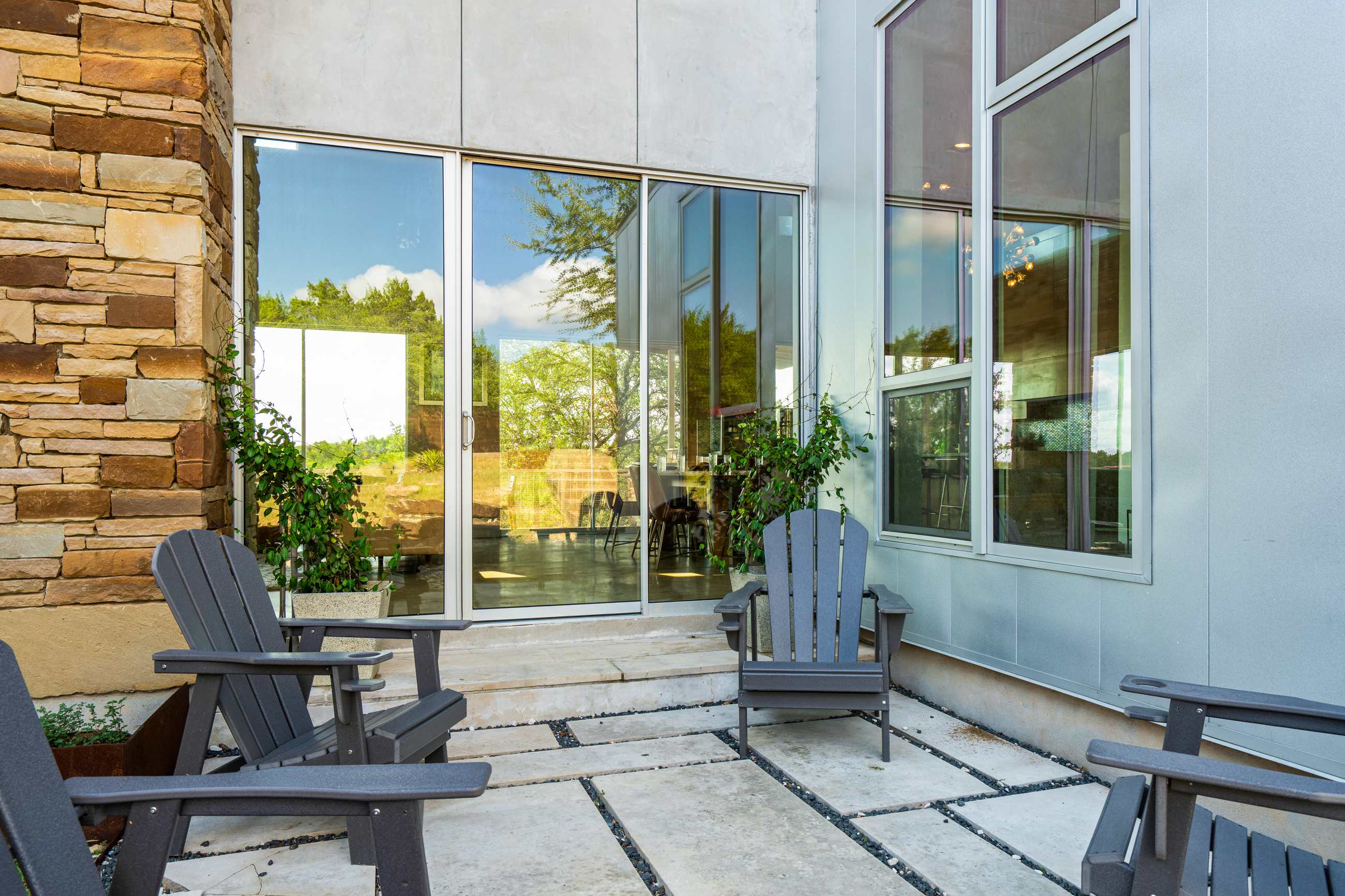 Luxury Hilltop Retreat w Scenic Views Swim Spa | Photo 9