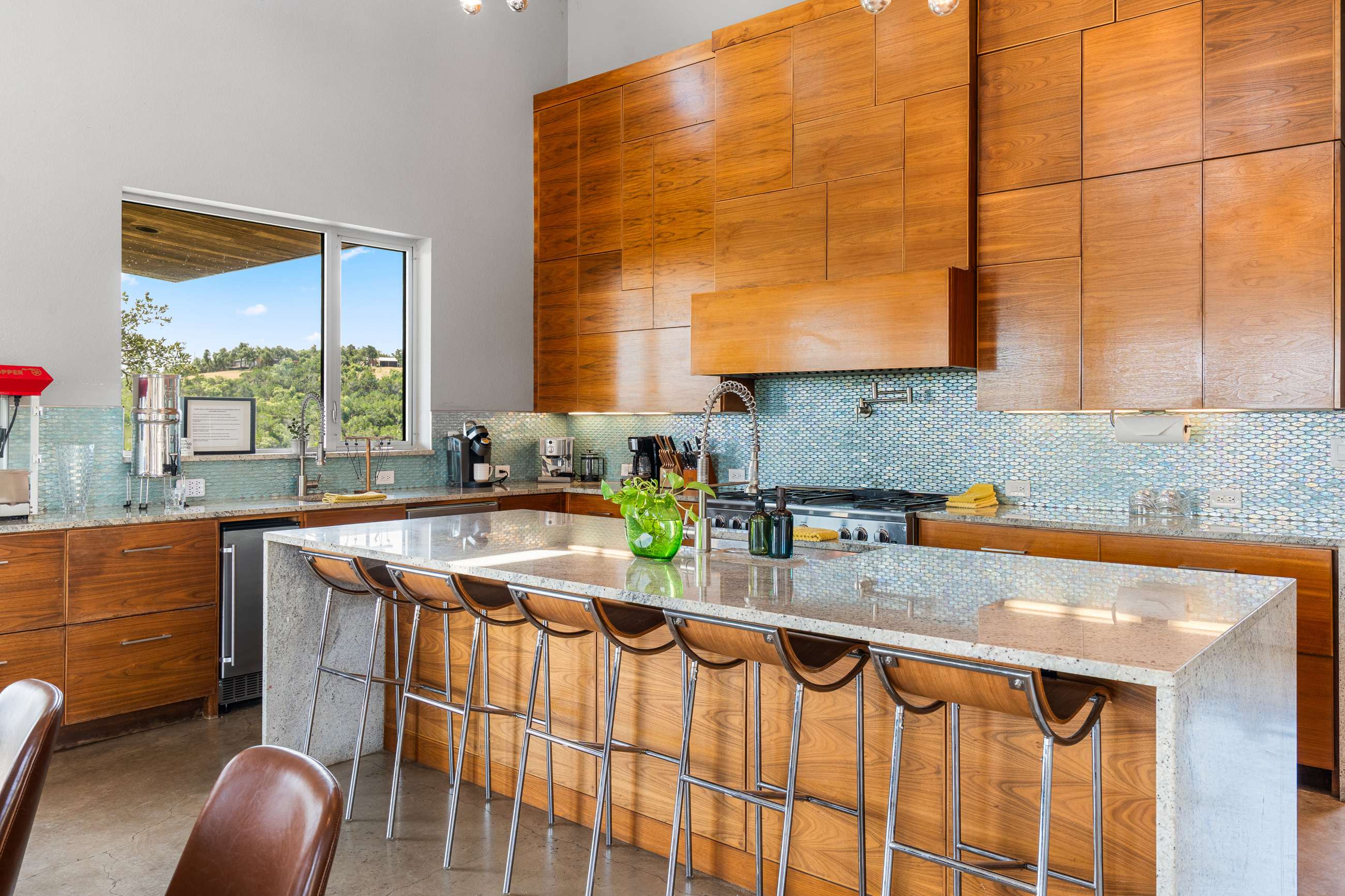 Luxury Hilltop Retreat w Scenic Views Swim Spa | Photo 37