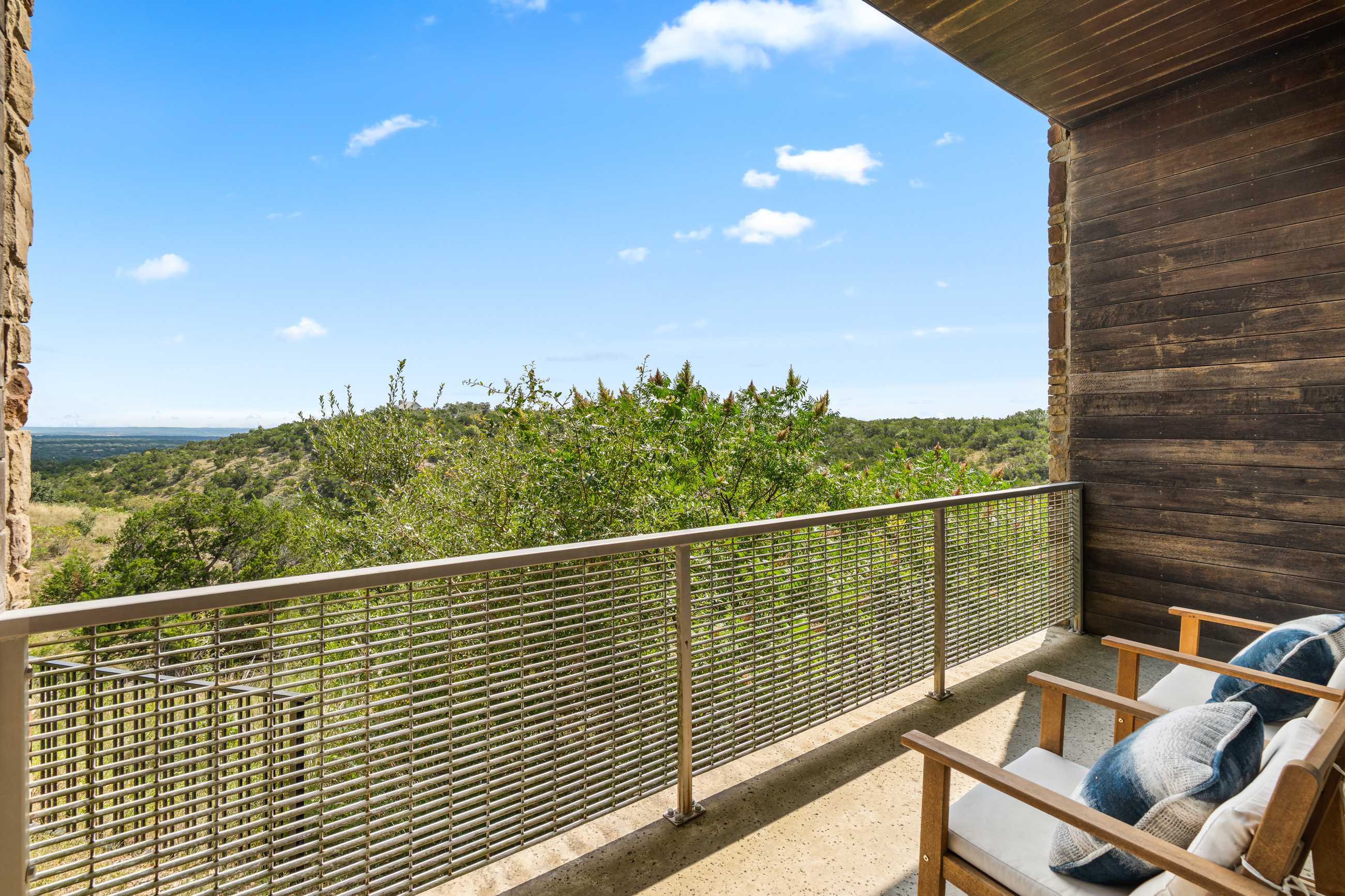 Luxury Hilltop Retreat w Scenic Views Swim Spa | Photo 6