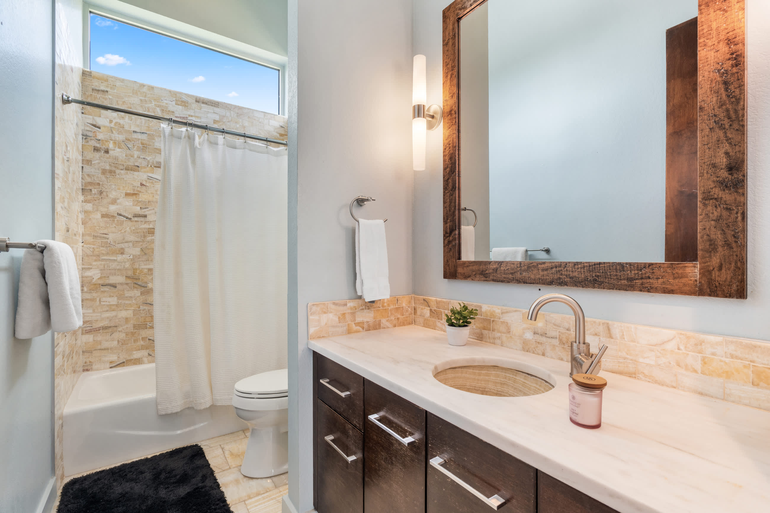 Luxury Hilltop Retreat w Scenic Views Swim Spa | Photo 63