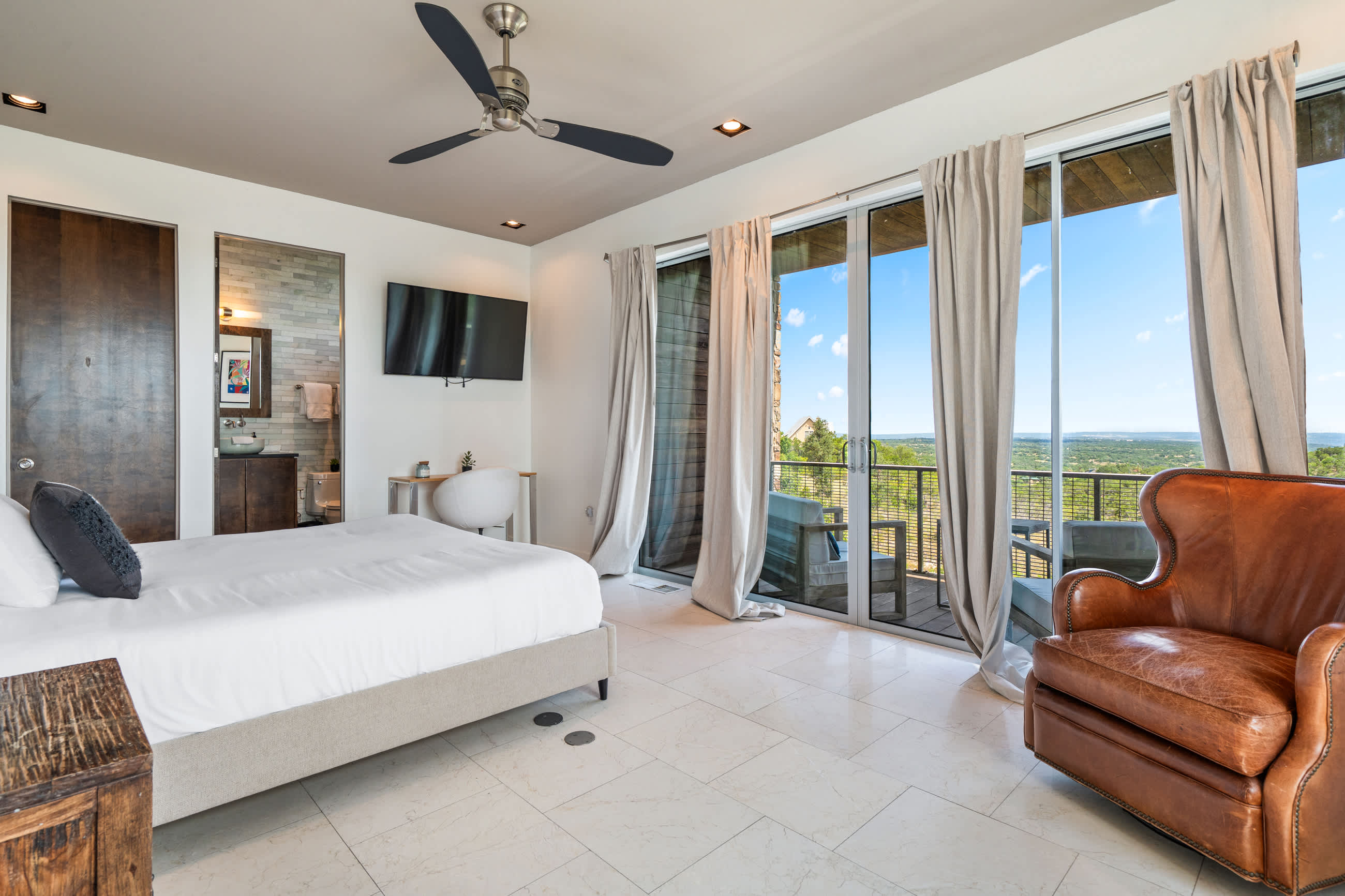 Luxury Hilltop Retreat w Scenic Views Swim Spa | Photo 73