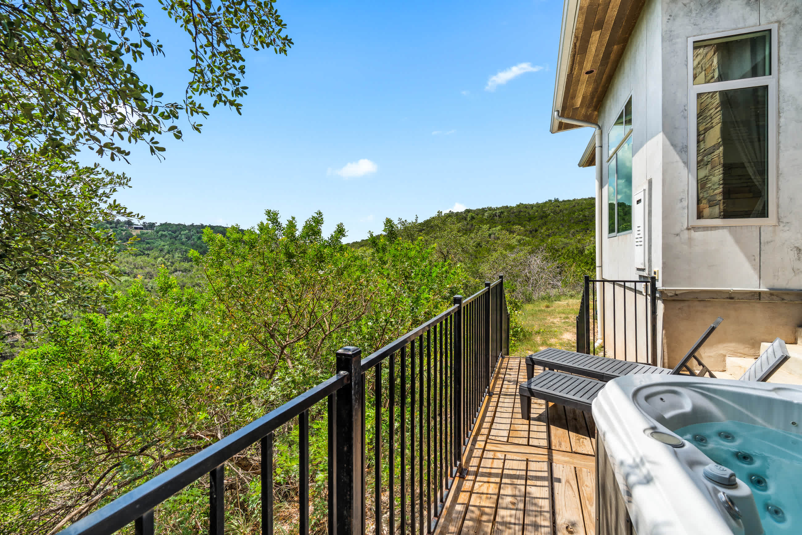 Luxury Hilltop Retreat w Scenic Views Swim Spa | Photo 81