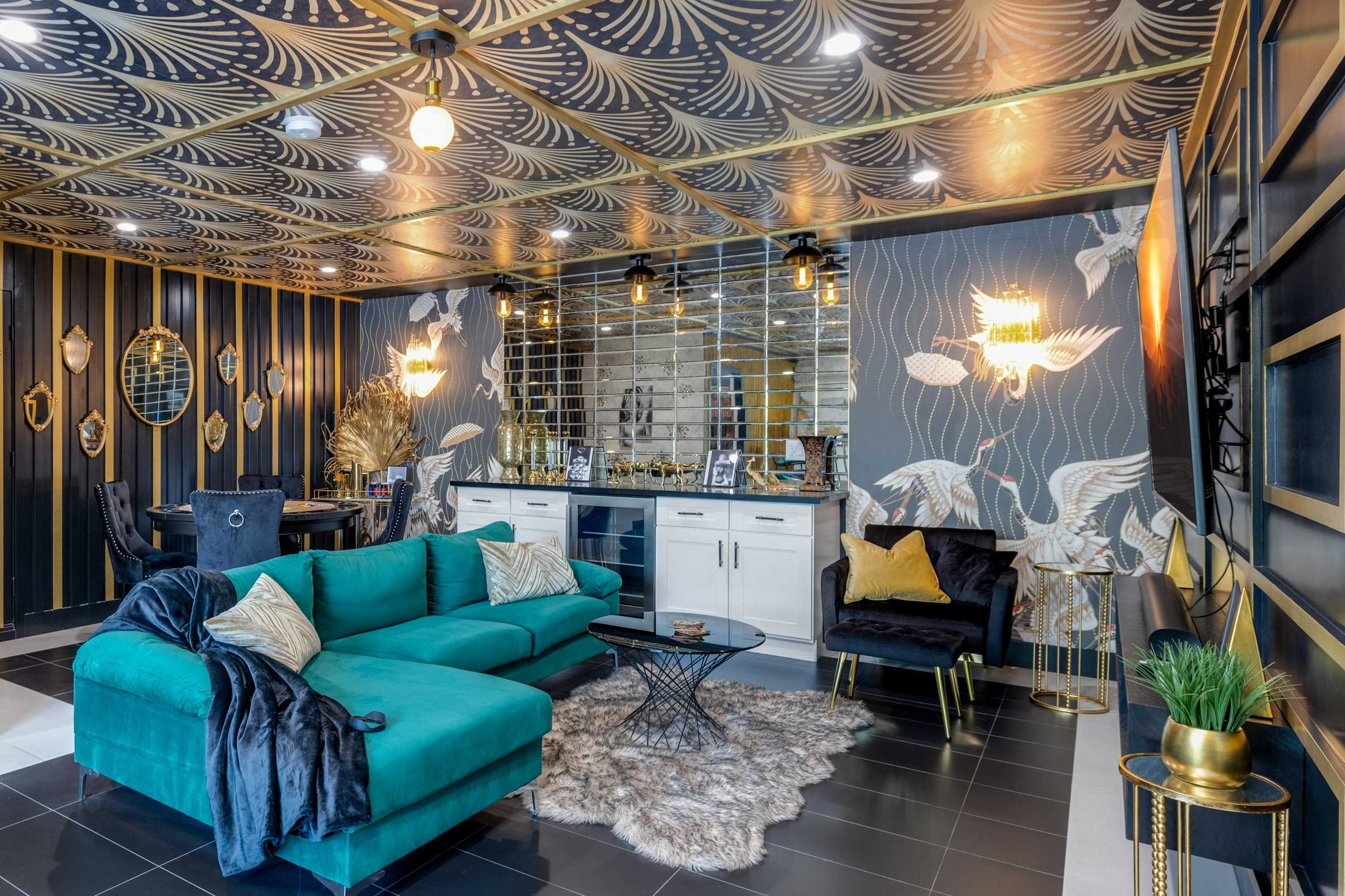 Your own speakeasy lounge! Sip on your favorite libation and relax or play cards. 